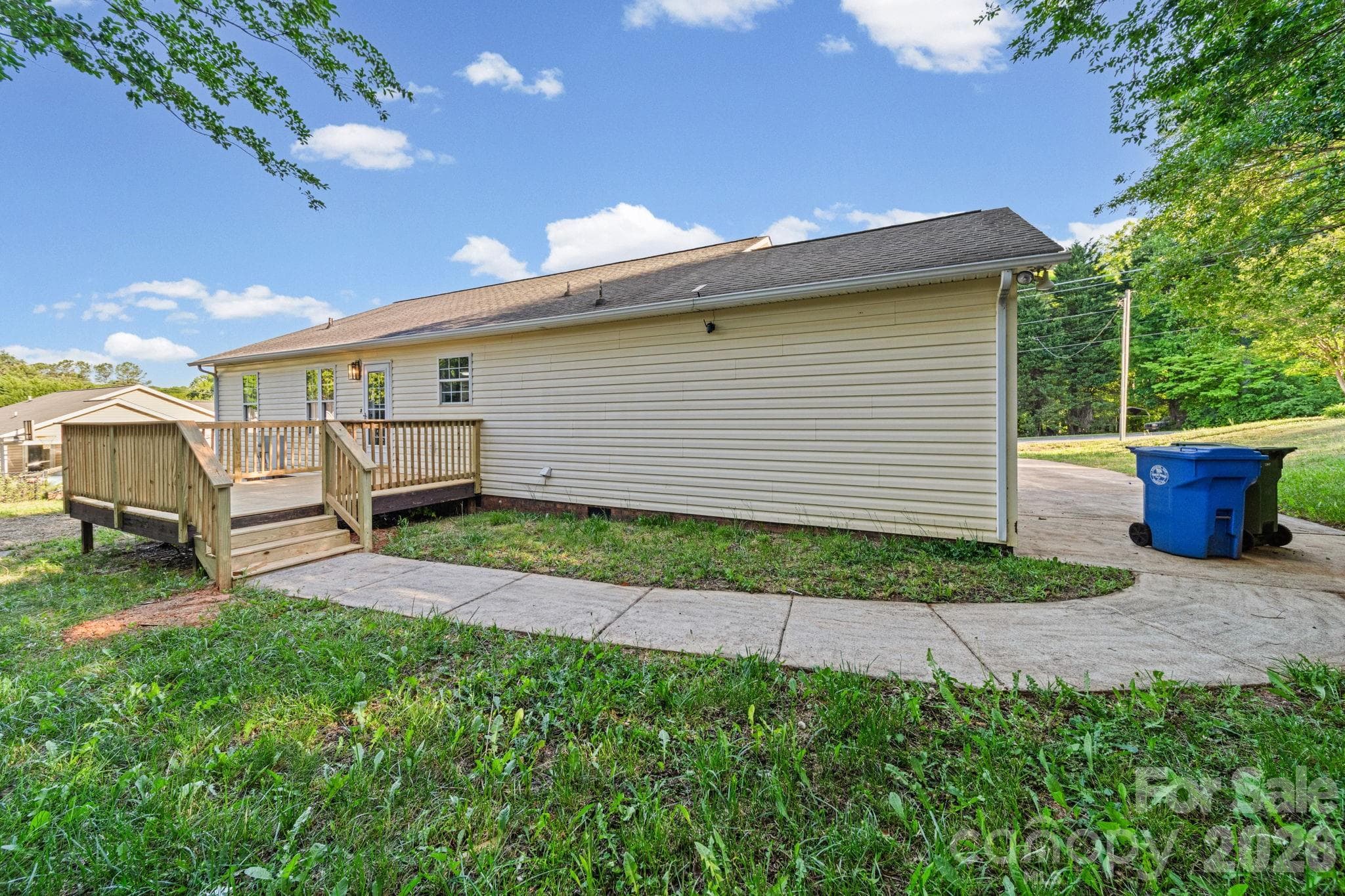 Single Family Residence at 2327 Sunset Drive, Gastonia, photo 24 of 33