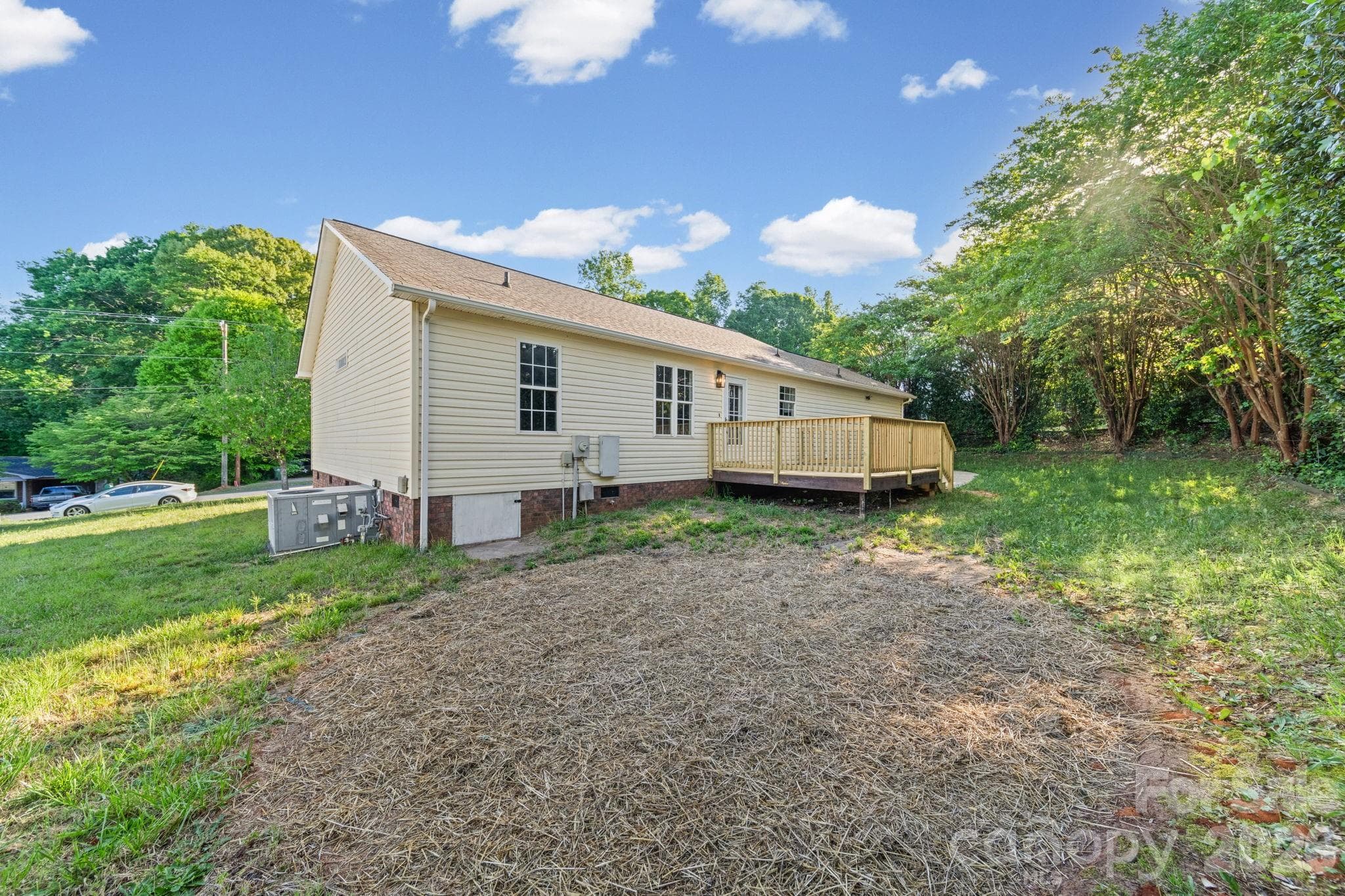 Single Family Residence at 2327 Sunset Drive, Gastonia, photo 25 of 33
