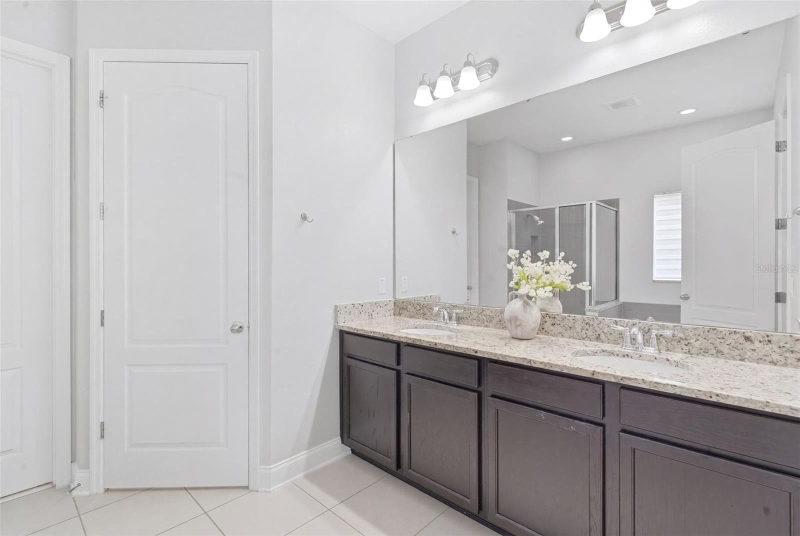Single Family Residence at 13856 ELIOT AVE, ORLANDO, photo 22 of 43