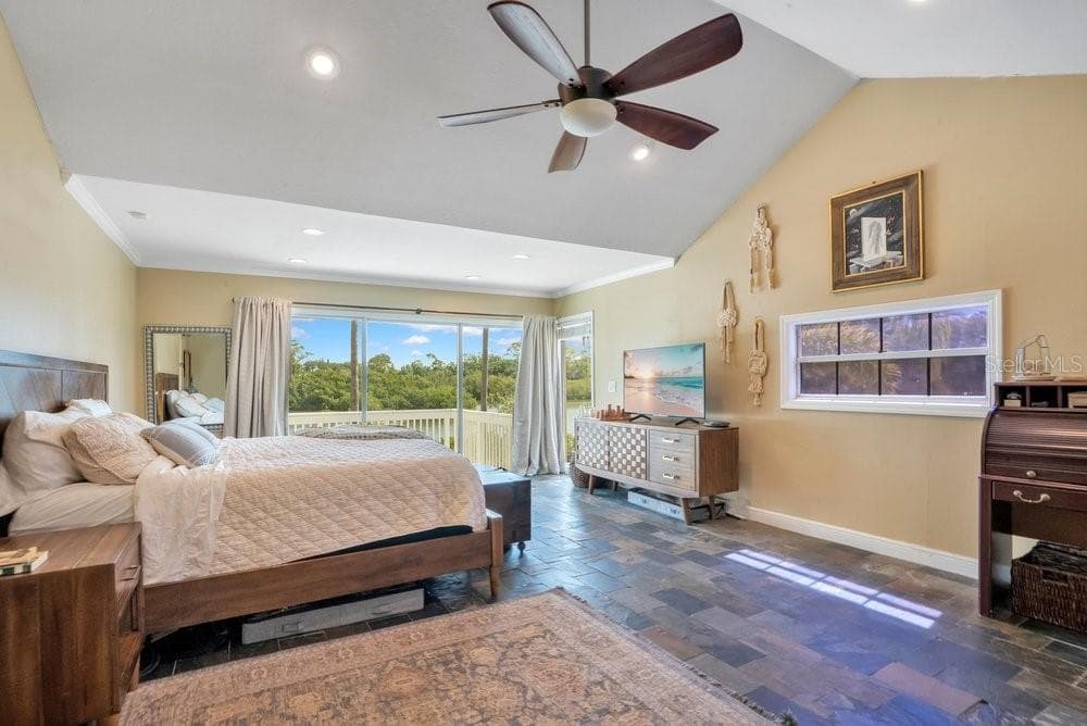 Single Family Residence at 3858 SHORE BLVD, OLDSMAR, photo 26 of 77
