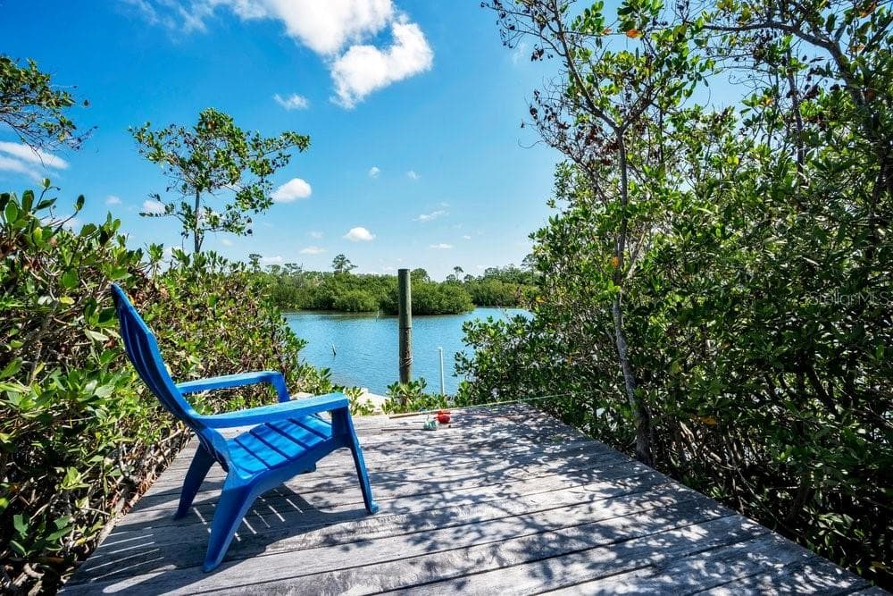 Private deck - 3858 SHORE BLVD, OLDSMAR