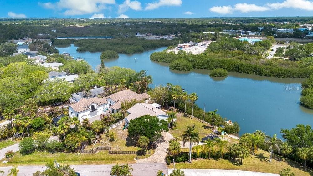 Single Family Residence at 3858 SHORE BLVD, OLDSMAR, photo 67 of 77