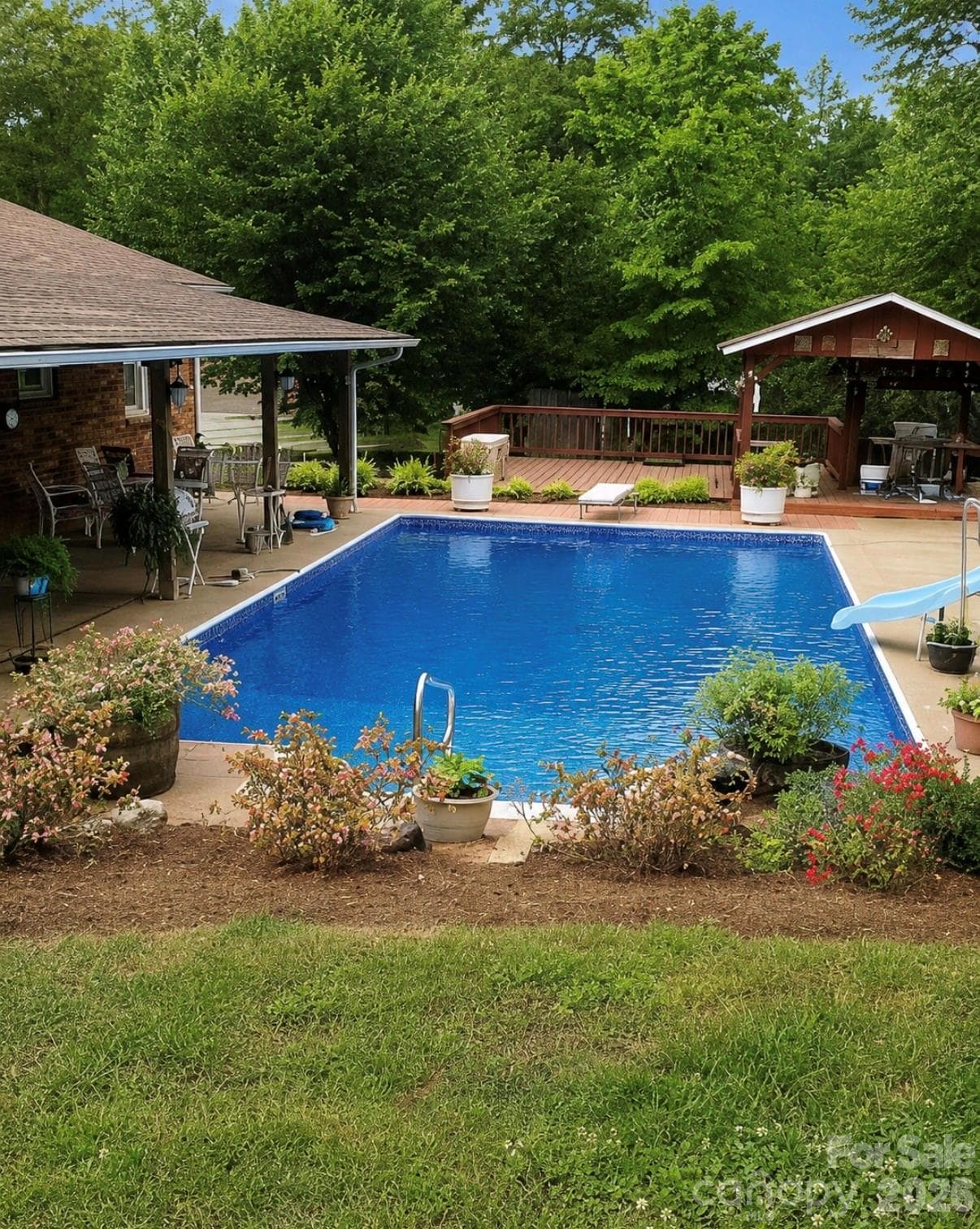 Picture taken before pool was closed. Pool has a new liner and new pump - 320 Amhurst Drive, Kings Mountain