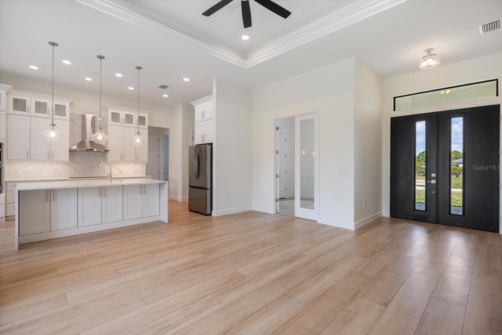 Single Family Residence at 12134 MALLORCA AVE, NORTH PORT, photo 6 of 41