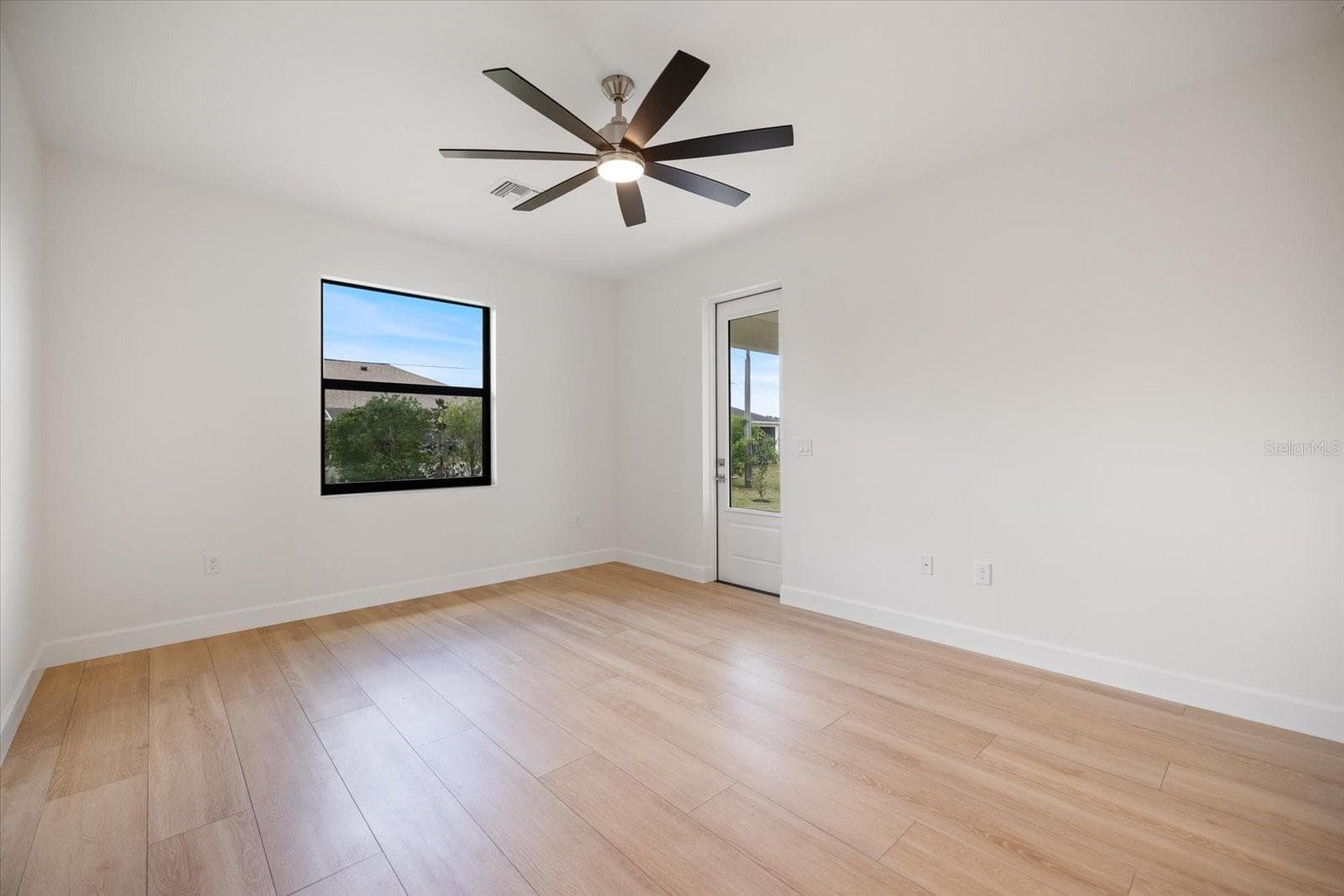 Single Family Residence at 12134 MALLORCA AVE, NORTH PORT, photo 14 of 41