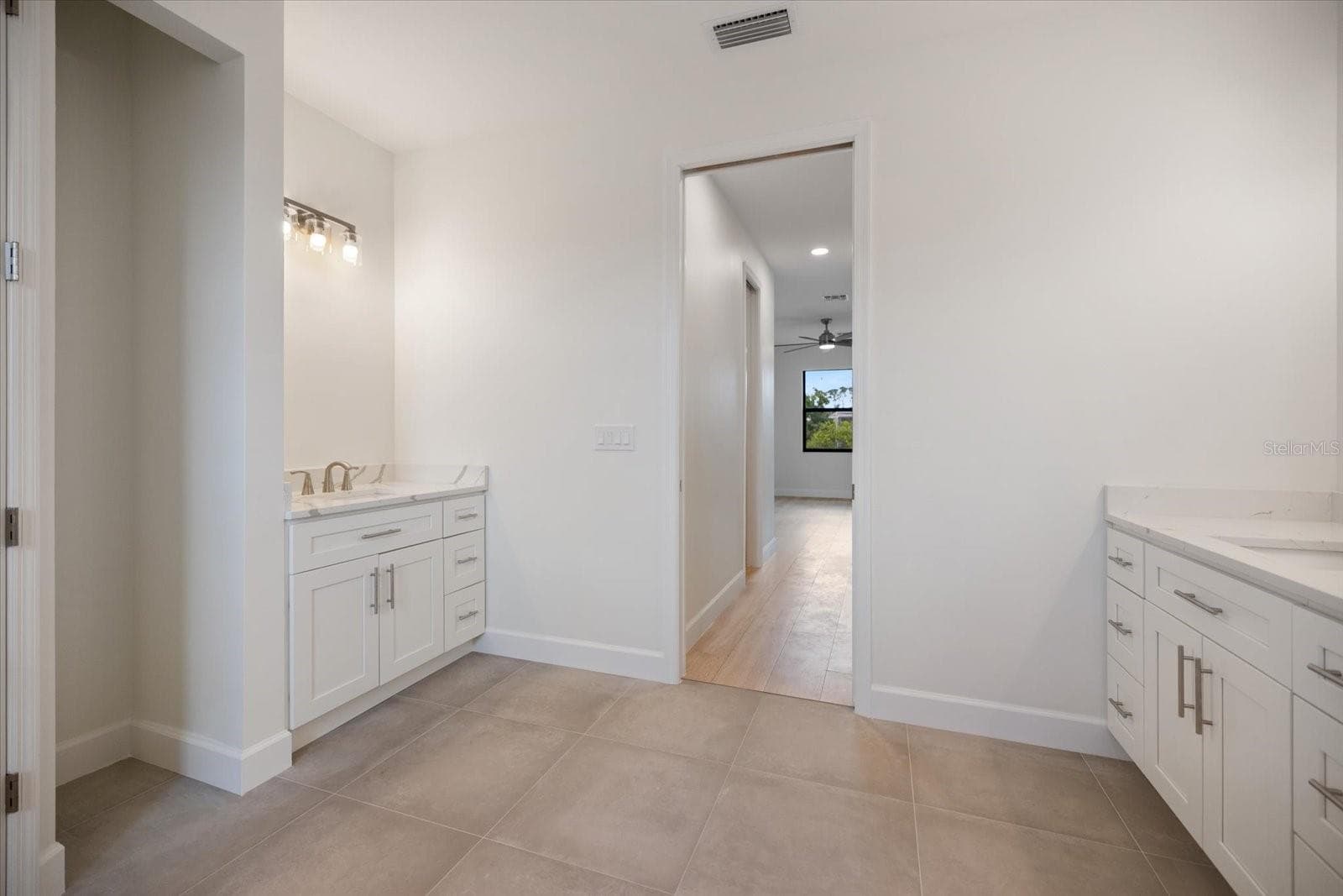 Single Family Residence at 12134 MALLORCA AVE, NORTH PORT, photo 19 of 41