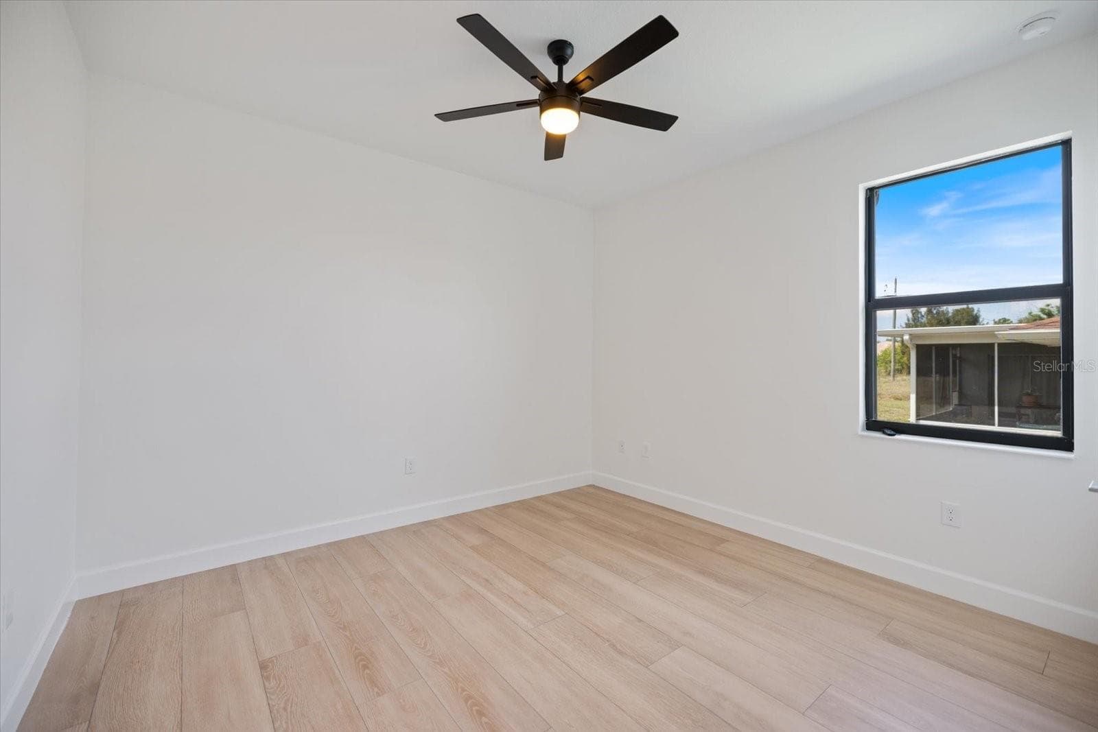 Single Family Residence at 12134 MALLORCA AVE, NORTH PORT, photo 23 of 41