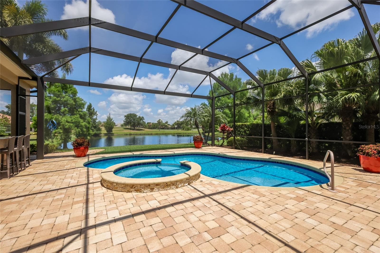 Single Family Residence at 7207 ASHLAND GLN, LAKEWOOD RANCH, photo 7 of 83