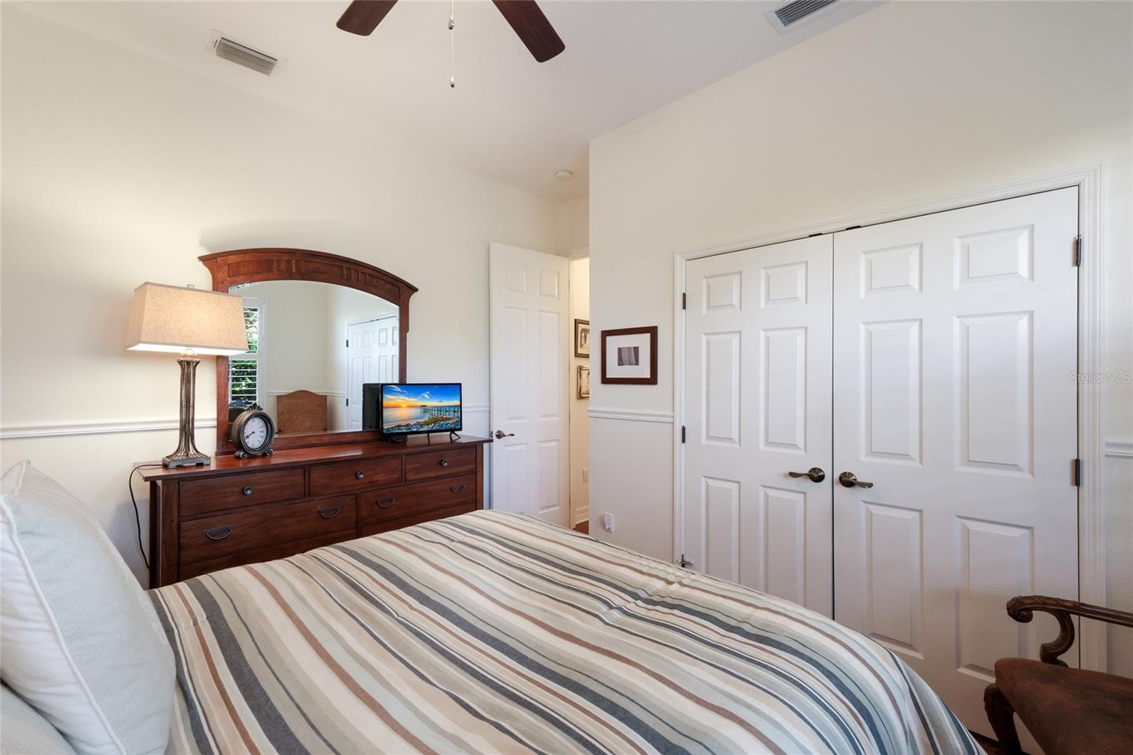 Single Family Residence at 7207 ASHLAND GLN, LAKEWOOD RANCH, photo 47 of 83