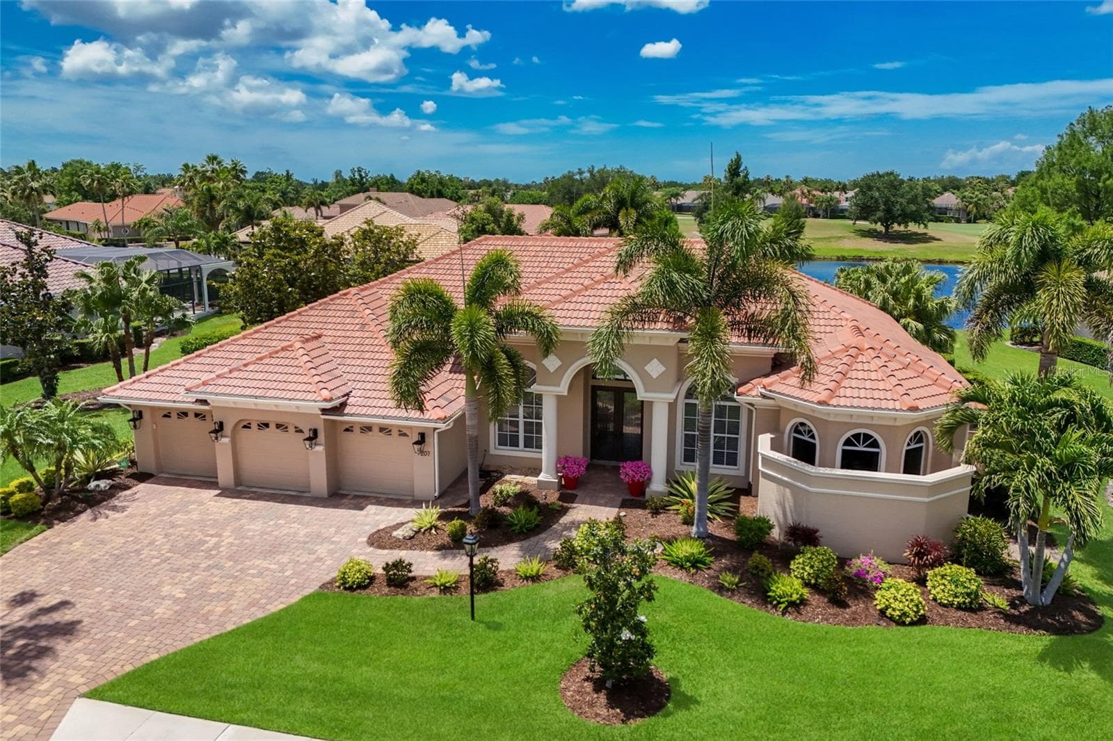 Single Family Residence at 7207 ASHLAND GLN, LAKEWOOD RANCH, photo 66 of 83