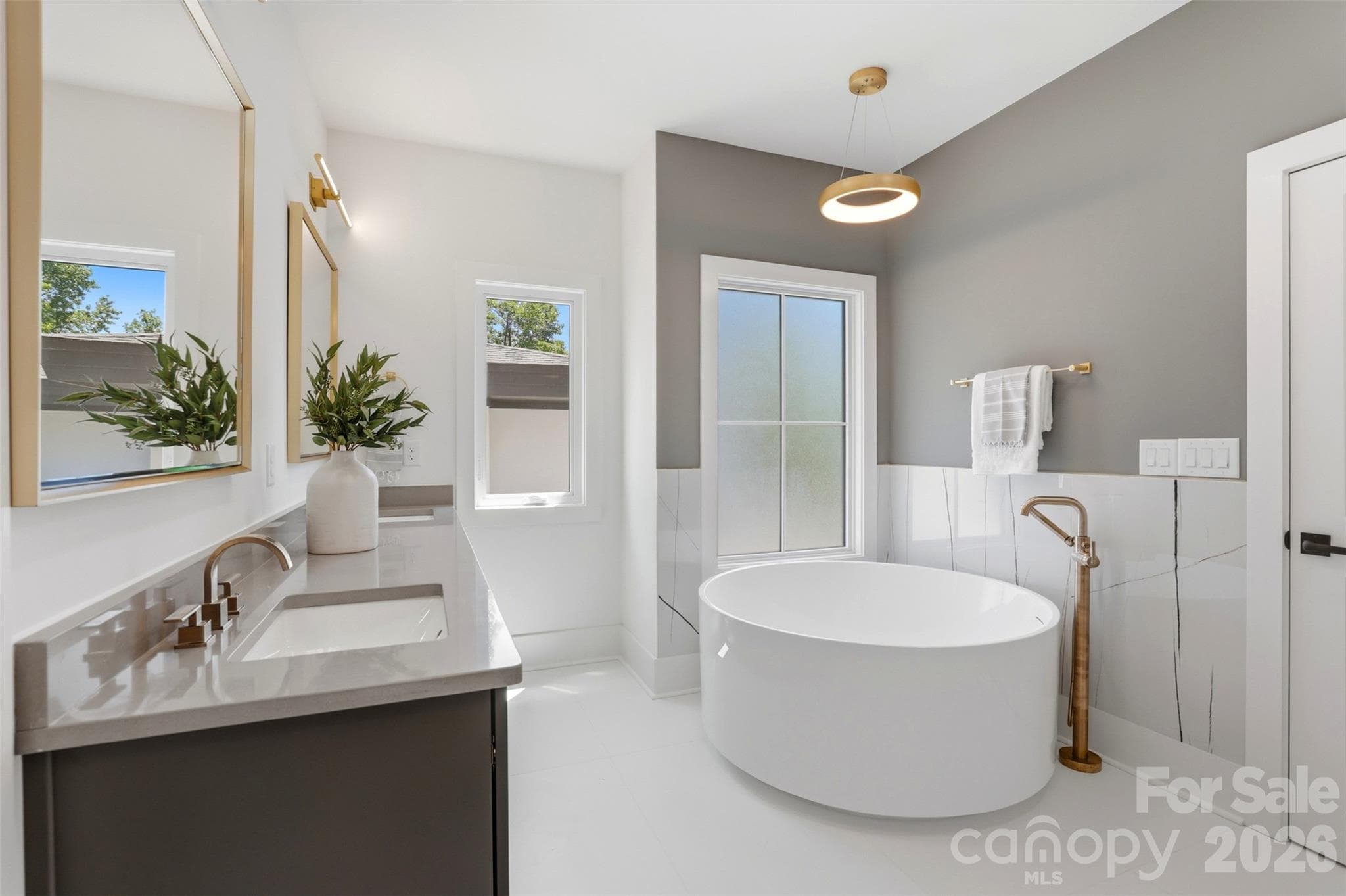 Primary bath - 2649 Laburnum Avenue, Charlotte
