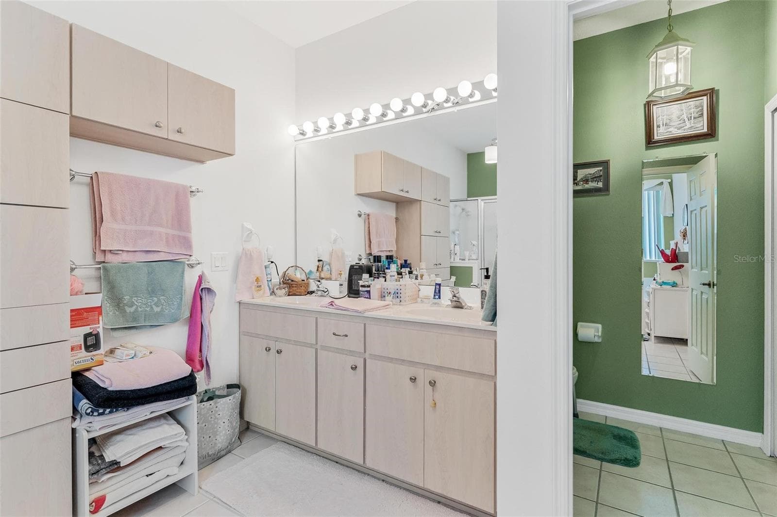 PRIMARY BATHROOM WITH DOUBLE SINKS - 6274 SAILBOAT AVE, TAVARES