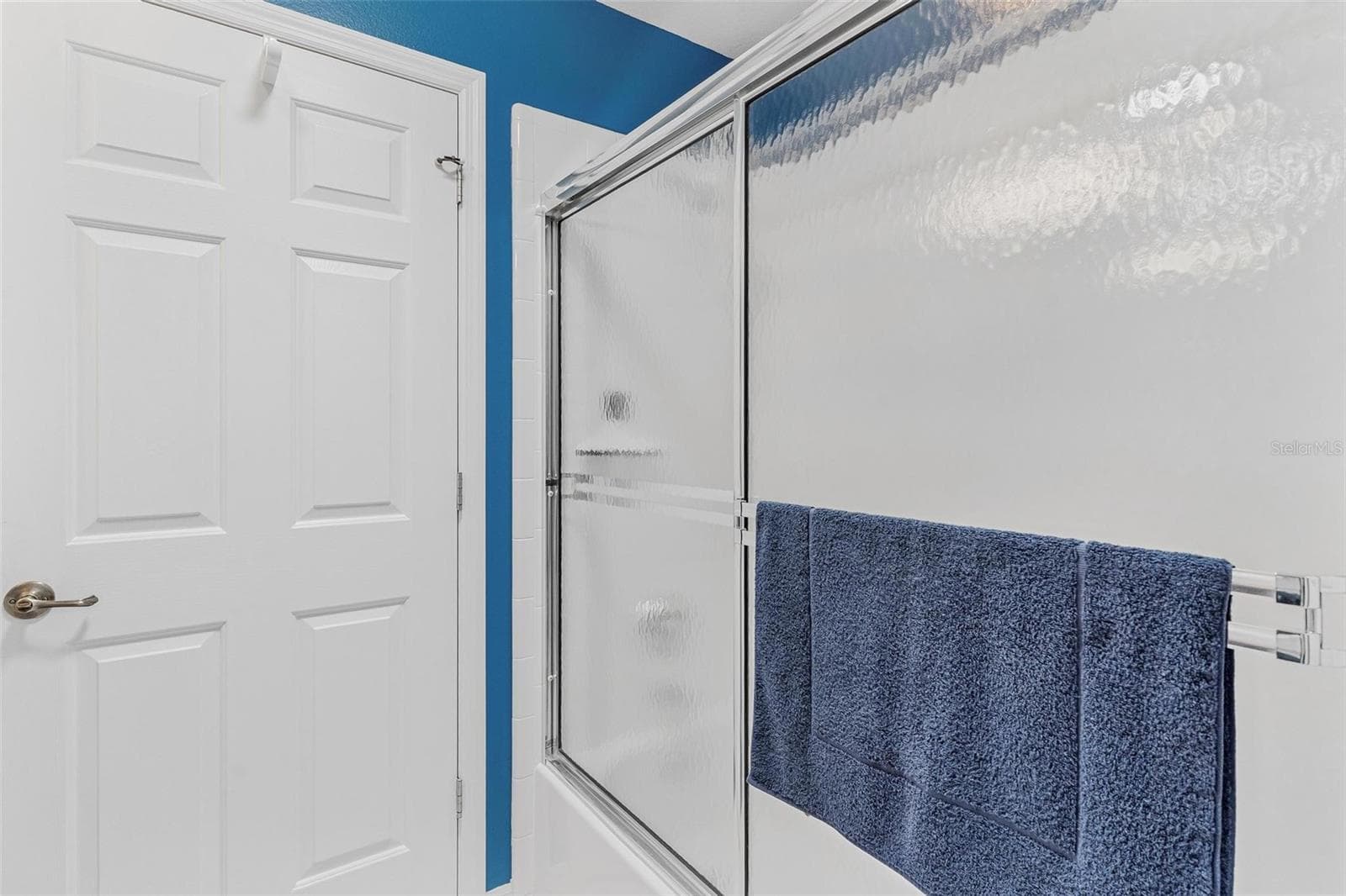 SHOWER/TUB - 6274 SAILBOAT AVE, TAVARES