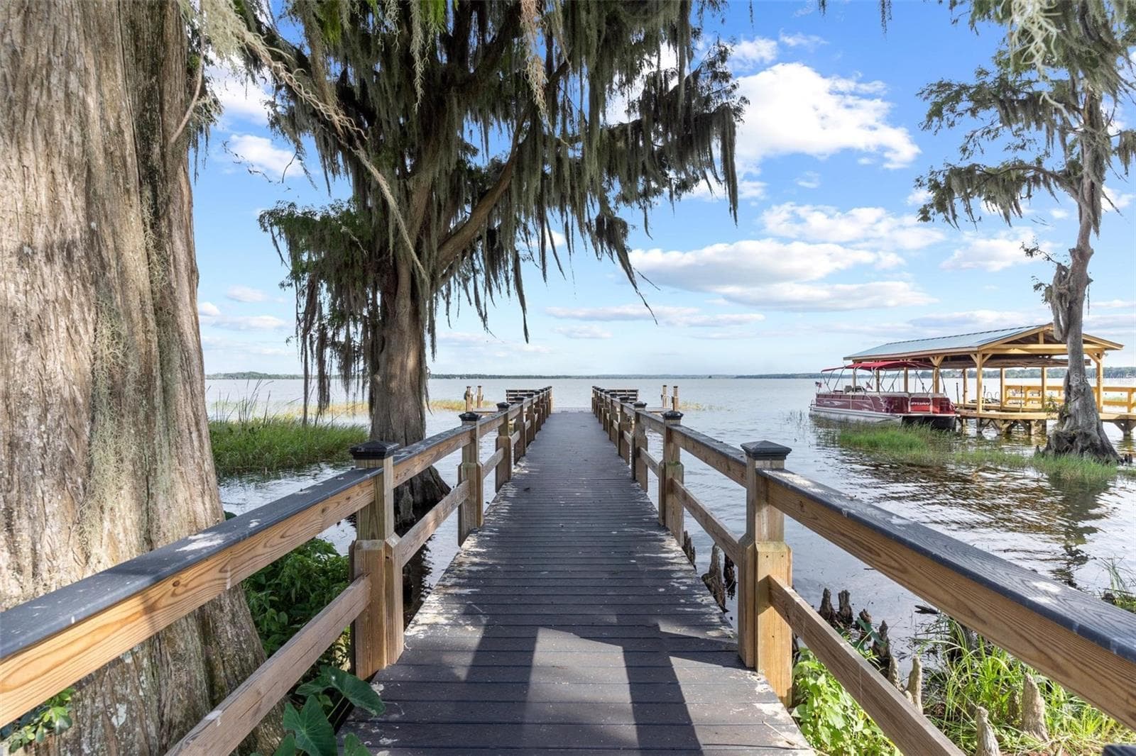 COMMUNITY PIER - 6274 SAILBOAT AVE, TAVARES