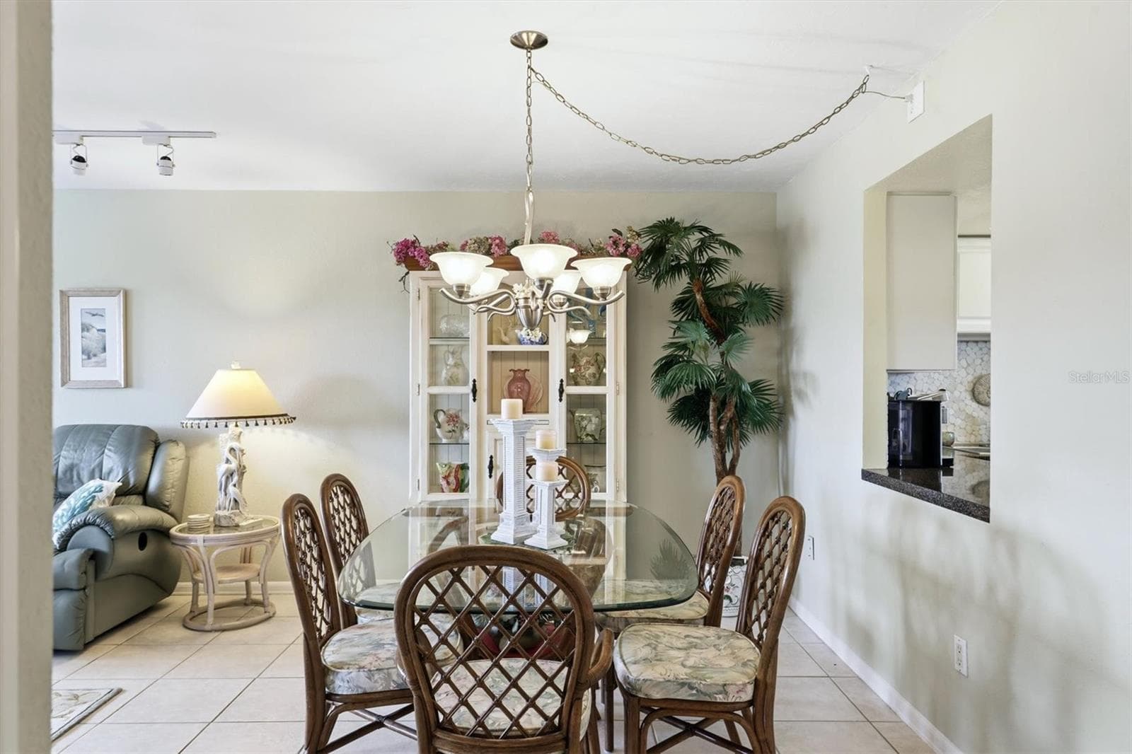 Condominium at 1215 S PORTOFINO DR #406, SARASOTA, photo 11 of 59