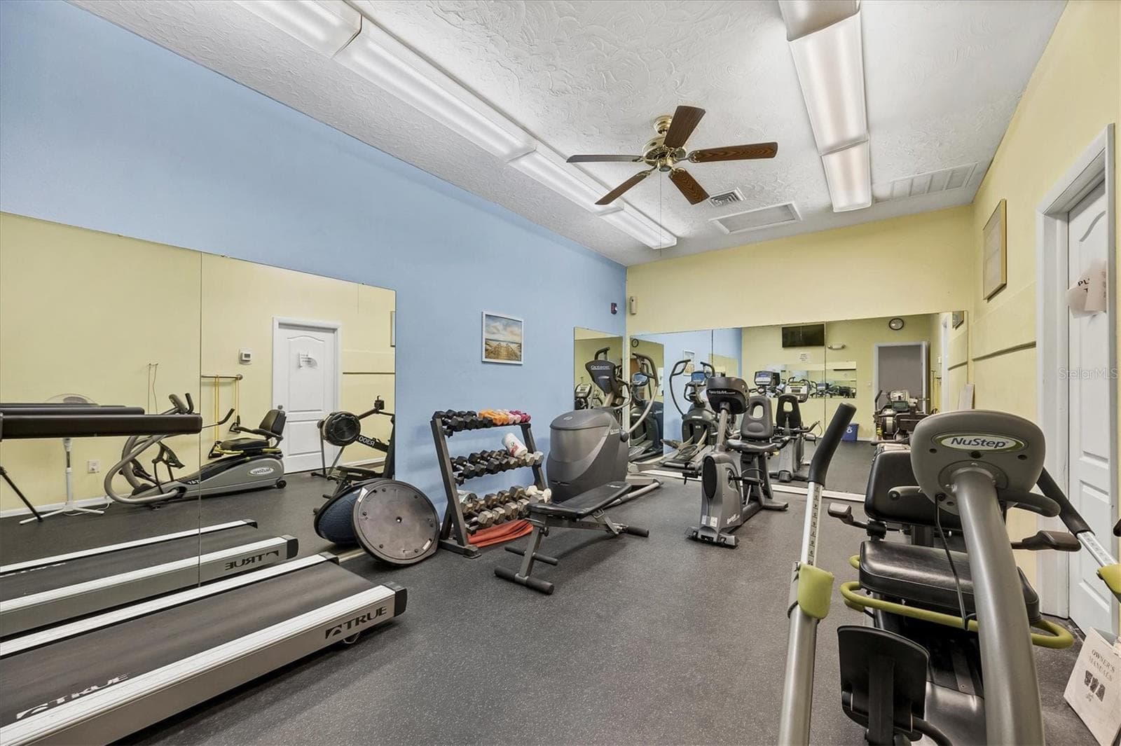 Condominium at 1215 S PORTOFINO DR #406, SARASOTA, photo 36 of 59