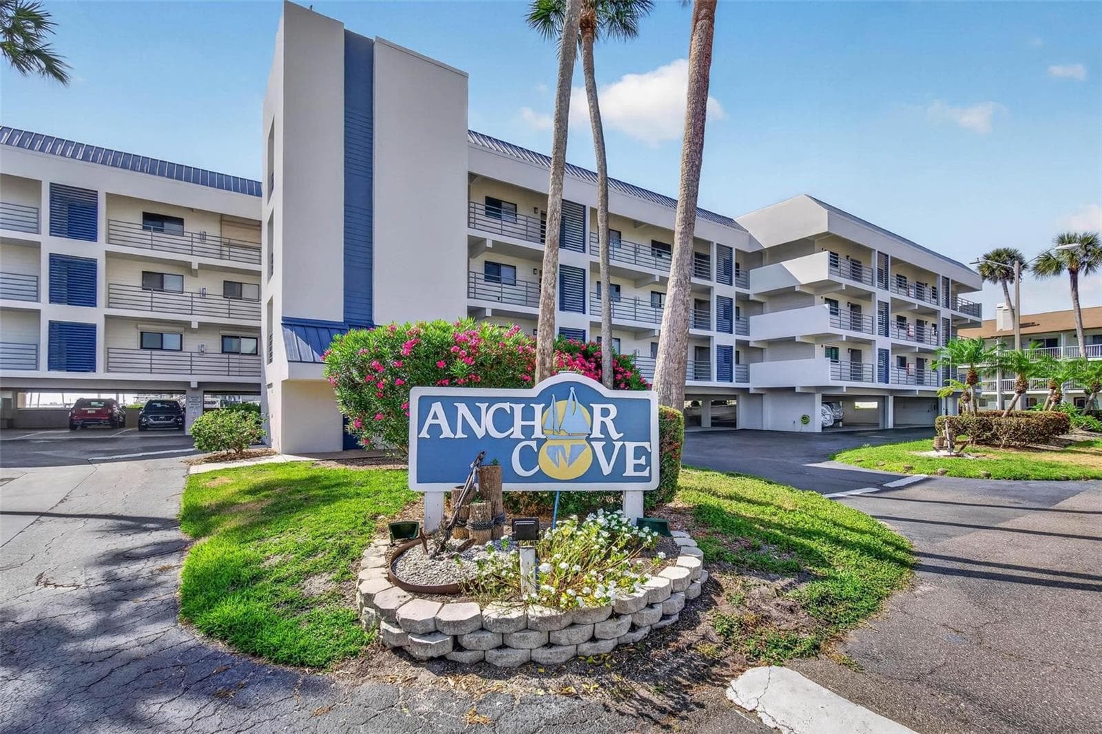 Condominium at 363 PINELLAS BAYWAY S #42, ST PETERSBURG, photo 3 of 35