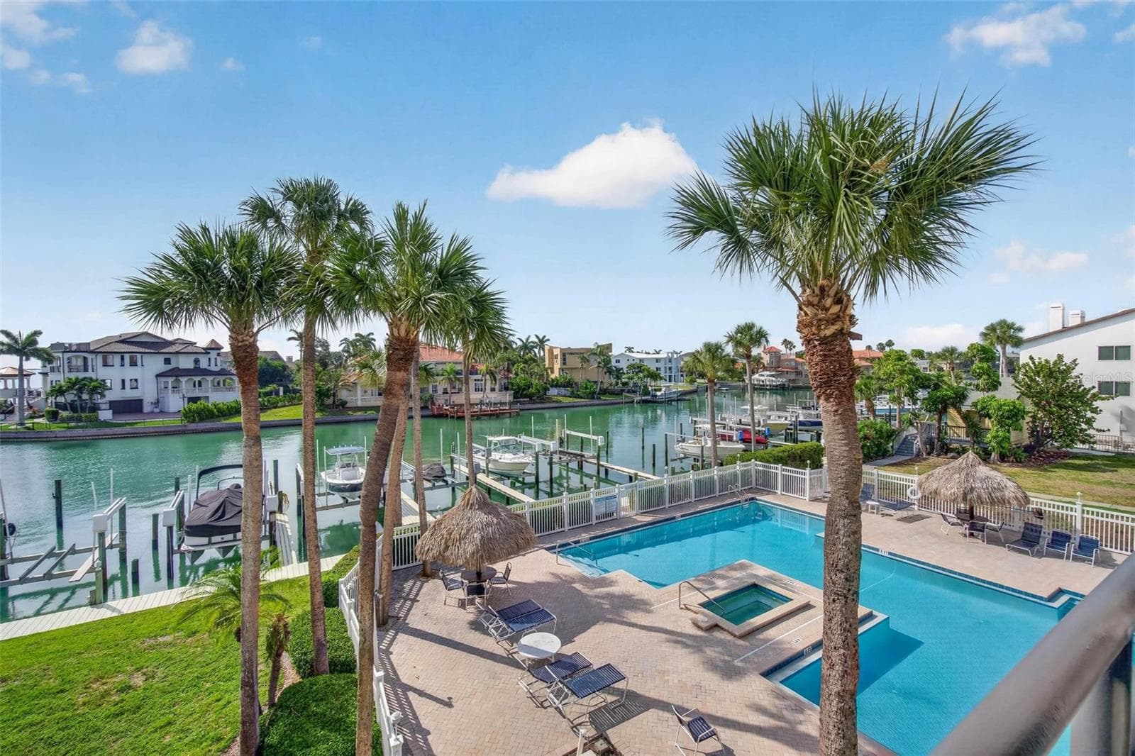 Condominium at 363 PINELLAS BAYWAY S #42, ST PETERSBURG, photo 5 of 35