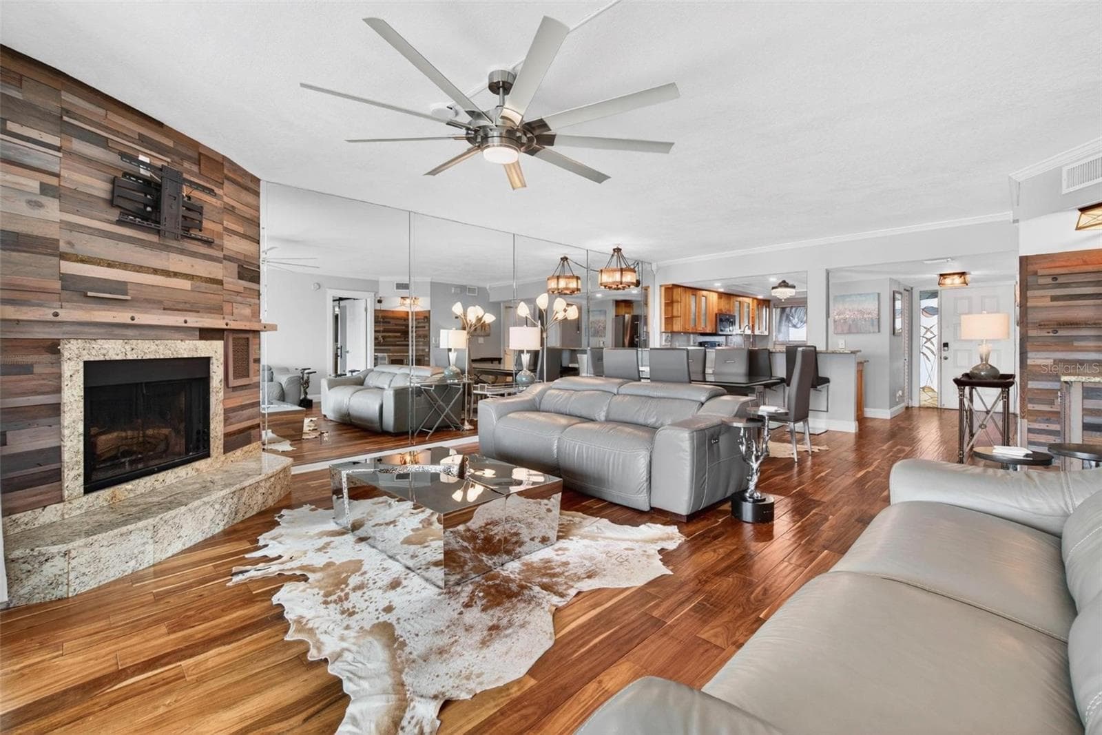 Condominium at 363 PINELLAS BAYWAY S #42, ST PETERSBURG, photo 15 of 35