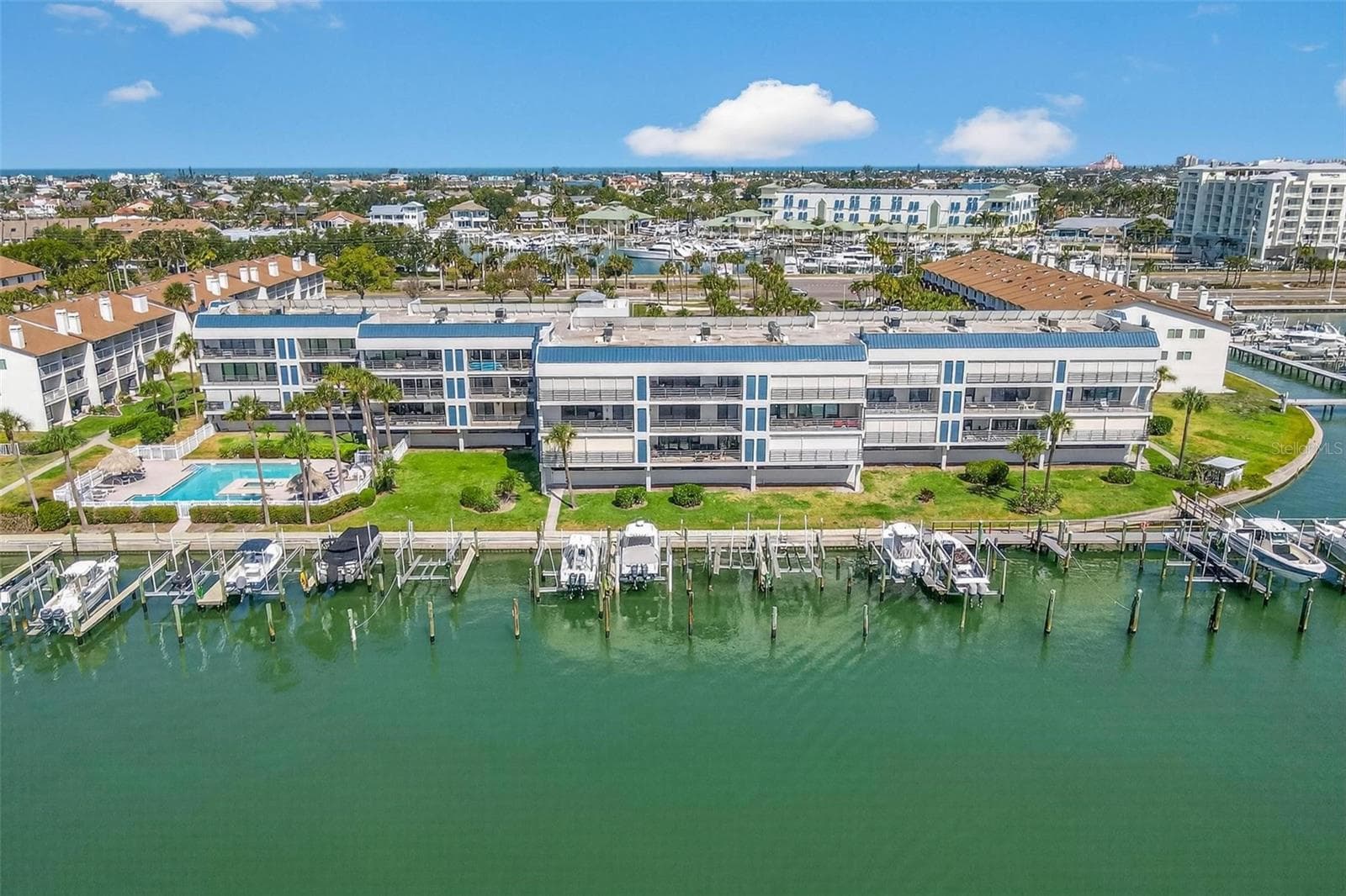 Condominium at 363 PINELLAS BAYWAY S #42, ST PETERSBURG, photo 29 of 35
