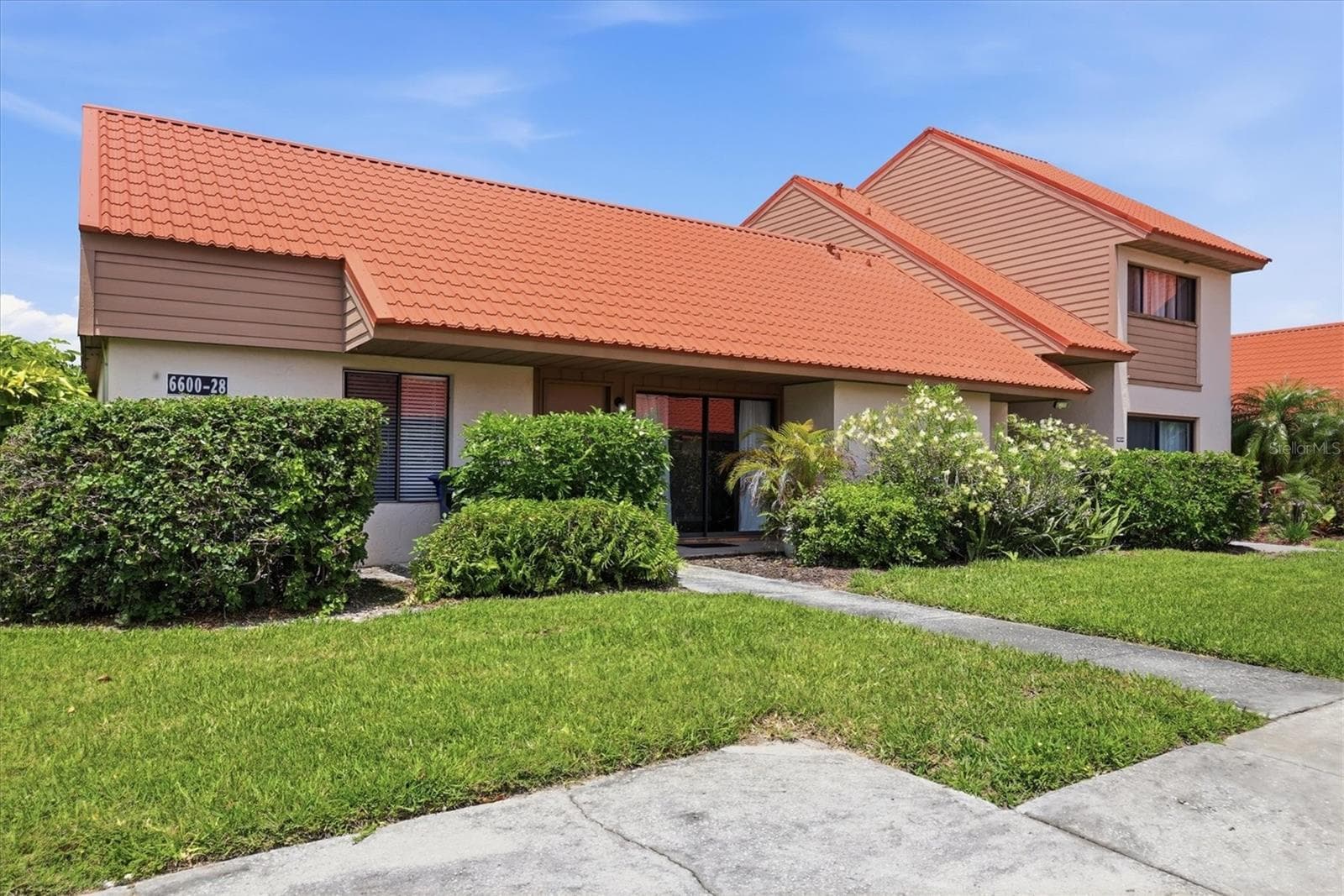 Condominium at 6628 DRAW LN #122, SARASOTA, photo 2 of 40