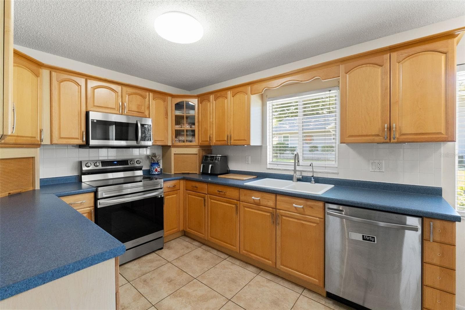 Single Family Residence at 10520 SPRINGWOOD DR, PORT RICHEY, photo 9 of 38