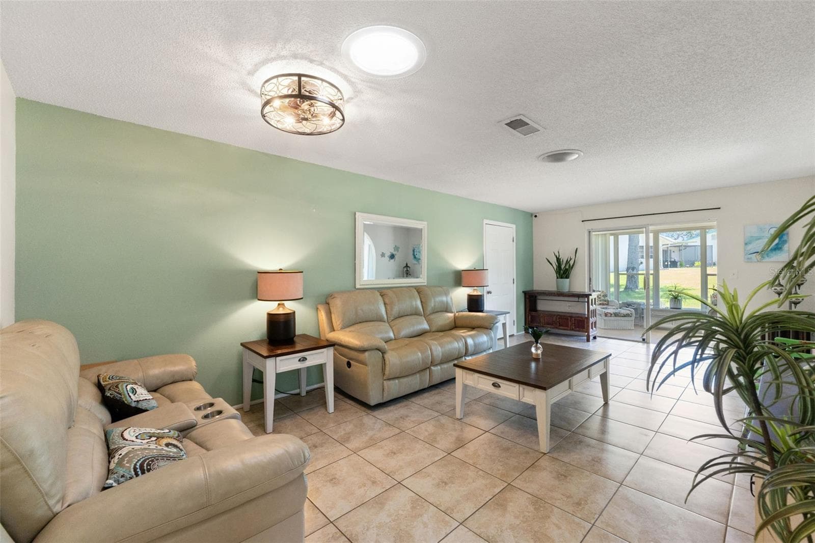 Single Family Residence at 10520 SPRINGWOOD DR, PORT RICHEY, photo 14 of 38