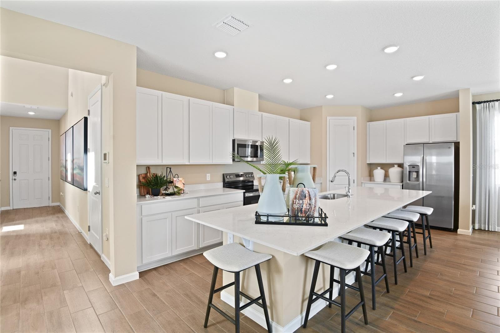 Single Family Residence at 2529 29TH LN E, PALMETTO, photo 4 of 19