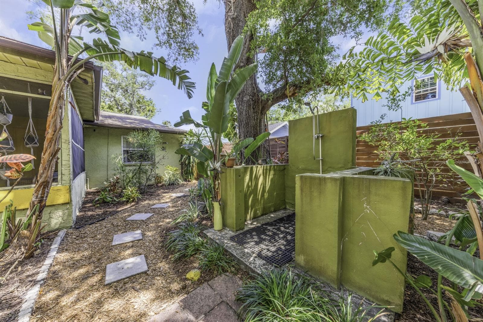 Single Family Residence at 416 N WASHINGTON AVE, CLEARWATER, photo 43 of 47