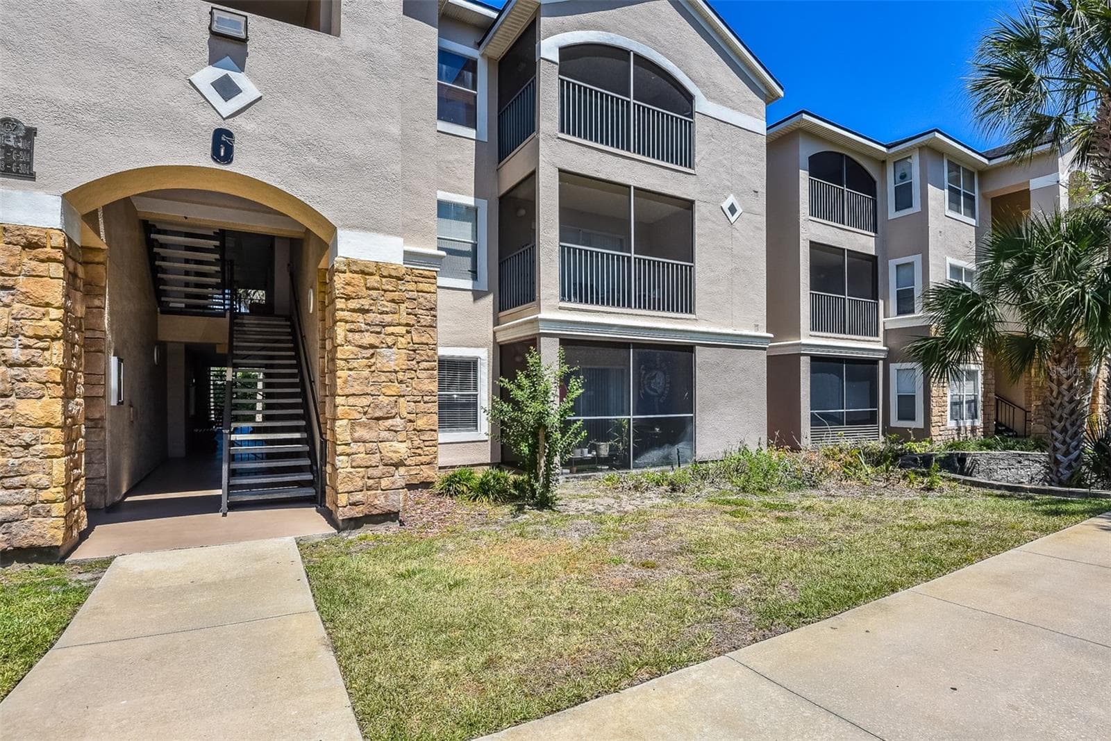 940 VILLAGE TRL #6-103