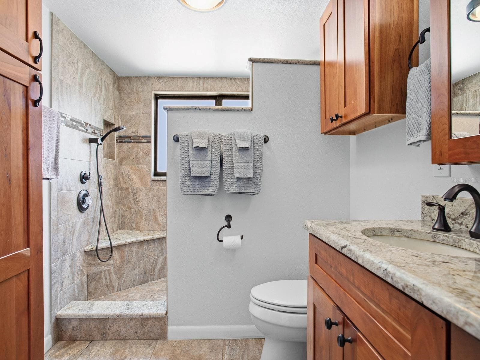Ensuite Bathroom - 1005 GULF BLVD #10, INDIAN ROCKS BEACH