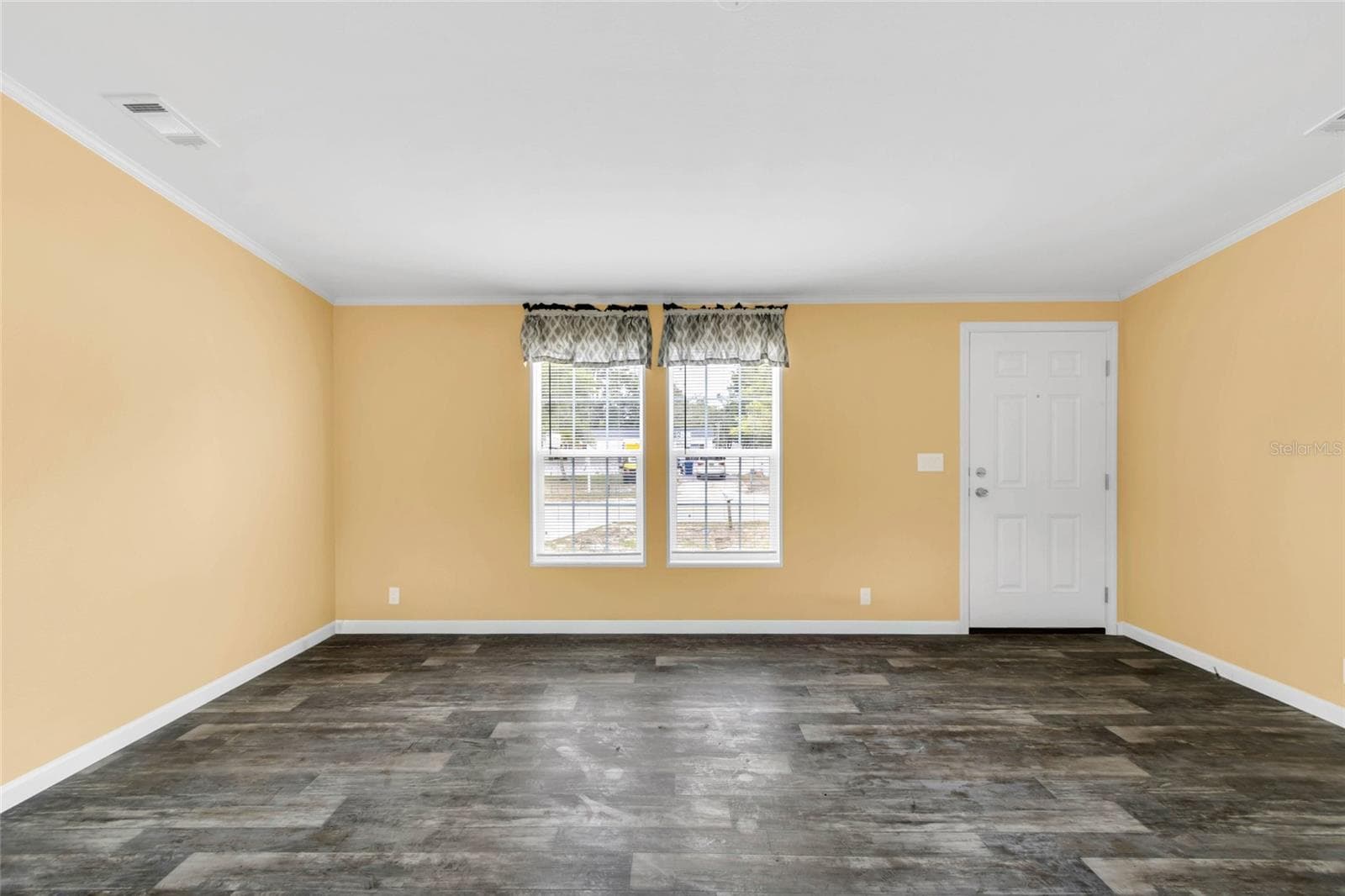 Manufactured Home at 7193 SEALAWN DR, SPRING HILL, photo 9 of 34