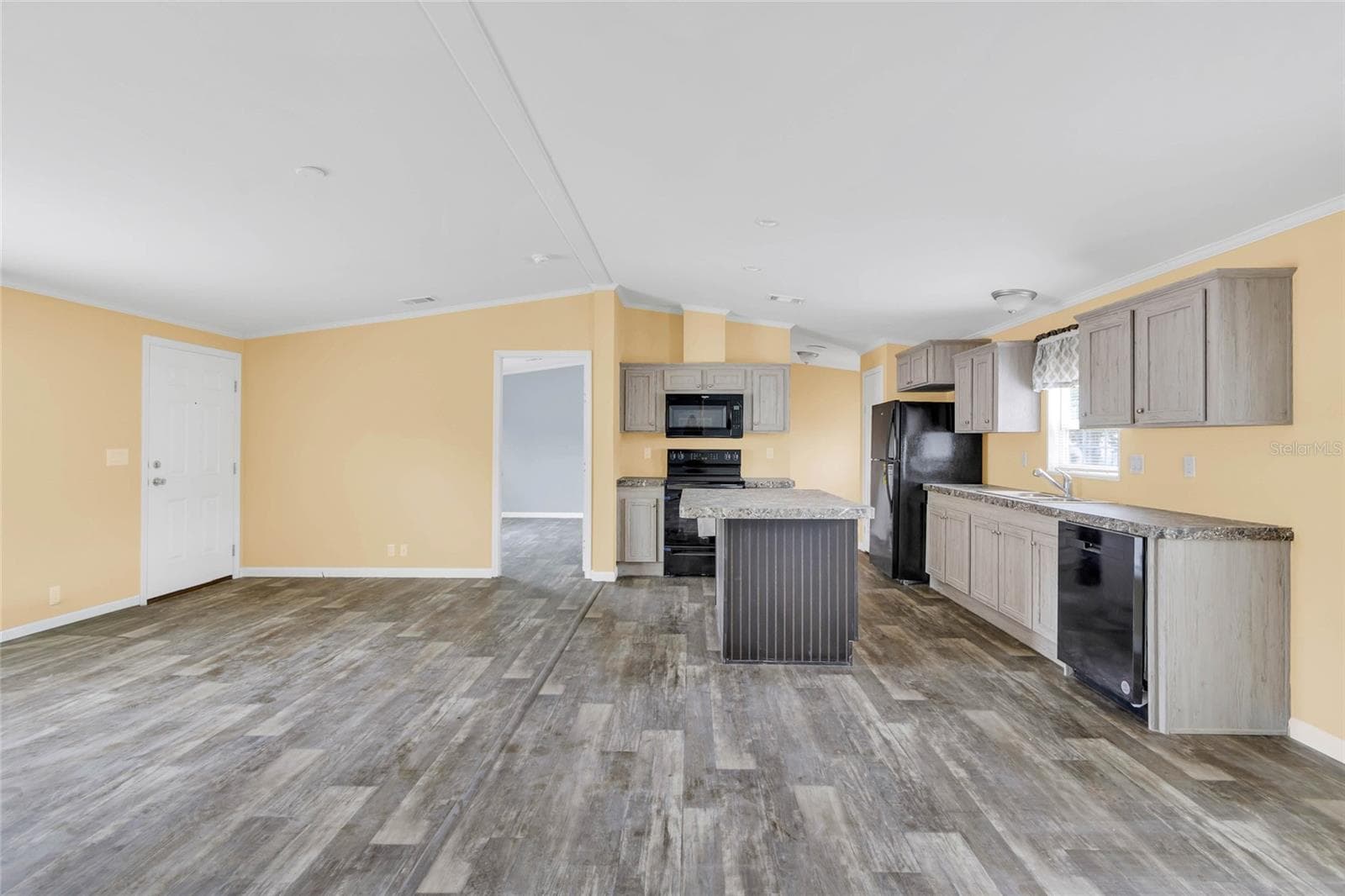 Manufactured Home at 7193 SEALAWN DR, SPRING HILL, photo 16 of 34