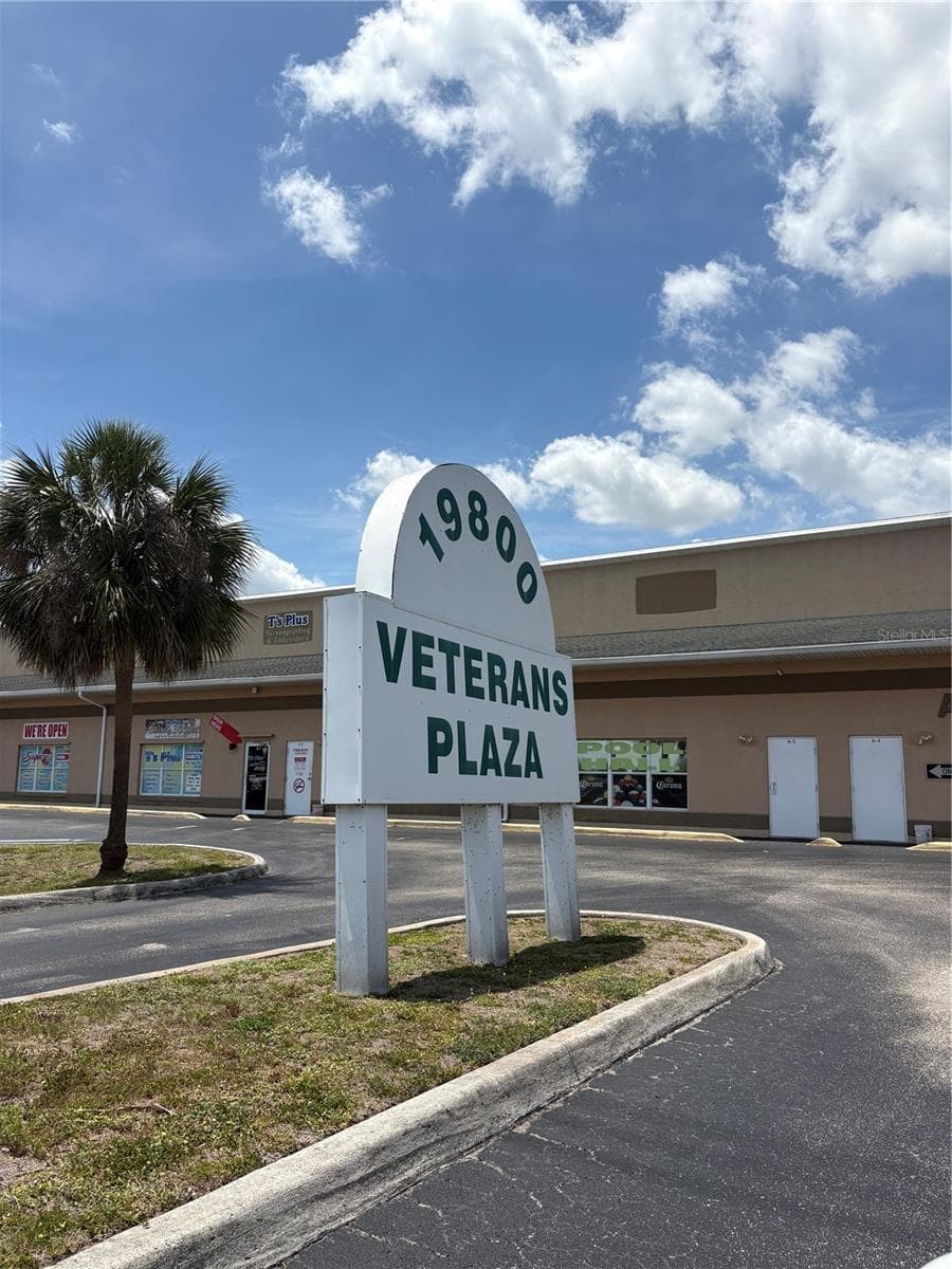 19800 VETERANS BLVD #D8