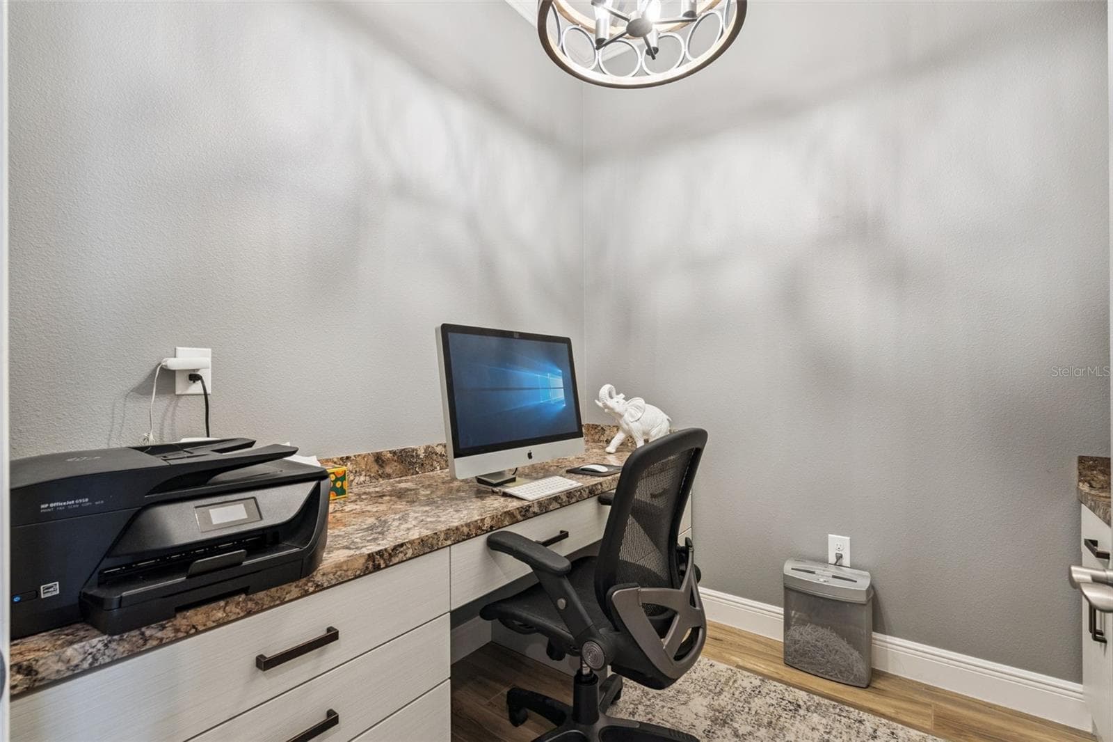 Pocket Office - 4912 CATALPA DR, ST CLOUD