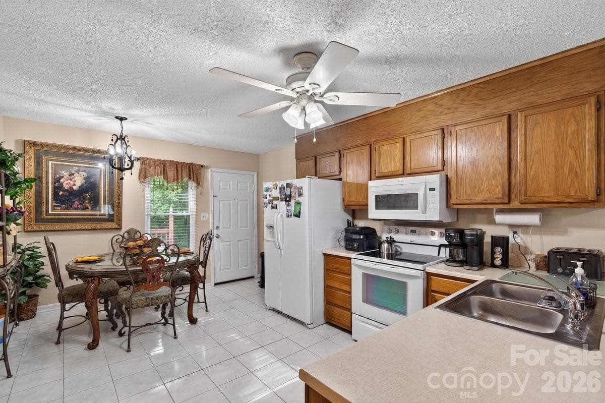Condominium at 634 Hillcrest Drive, Shelby, photo 7 of 22