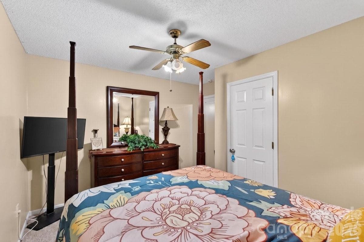 Condominium at 634 Hillcrest Drive, Shelby, photo 11 of 22