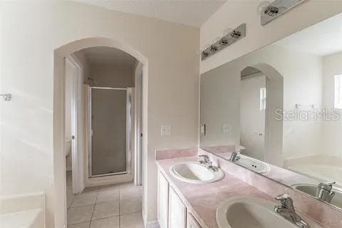 Master Bathroom - 502 MATTERHORN PL, KISSIMMEE