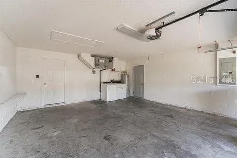 Garage - 502 MATTERHORN PL, KISSIMMEE