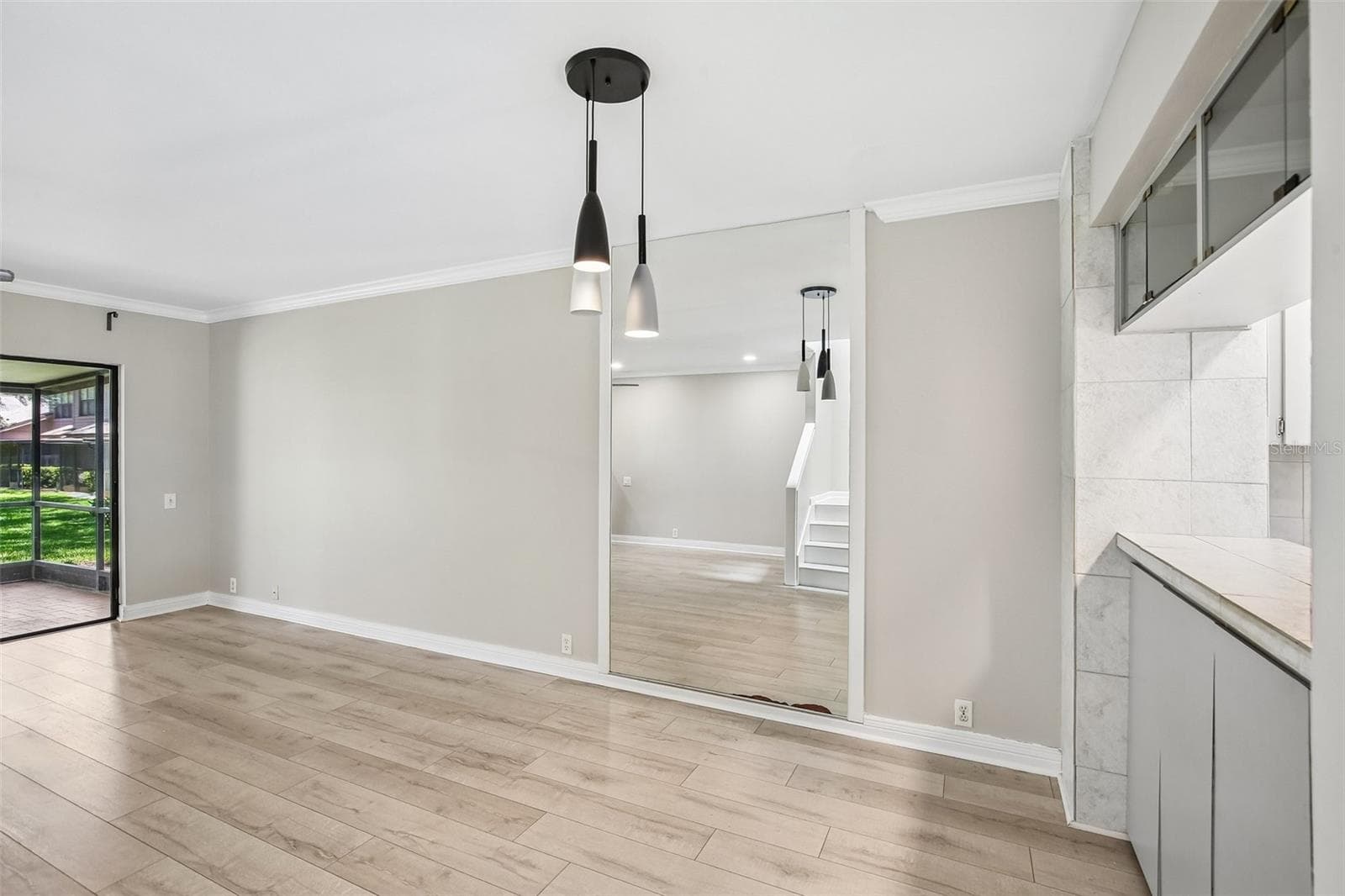 LIVING ROOM/DINING ROOM COMBO - 1006 CICERO LN, BRANDON