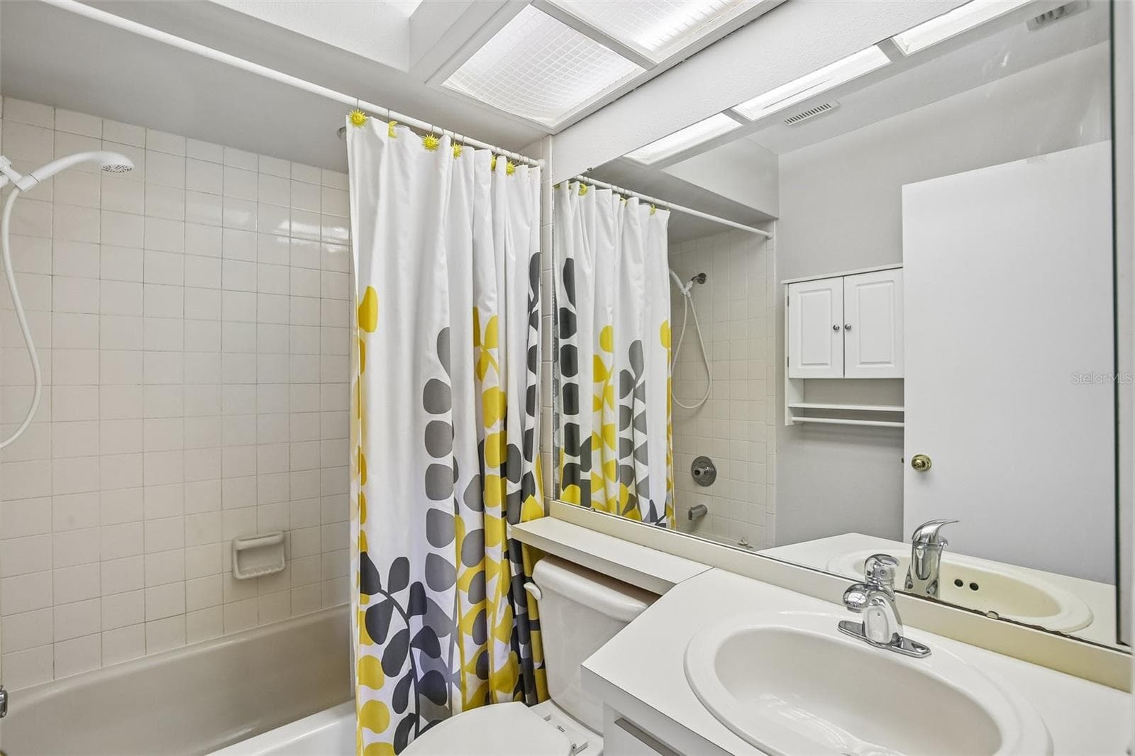BATHROOM 2 - 1006 CICERO LN, BRANDON