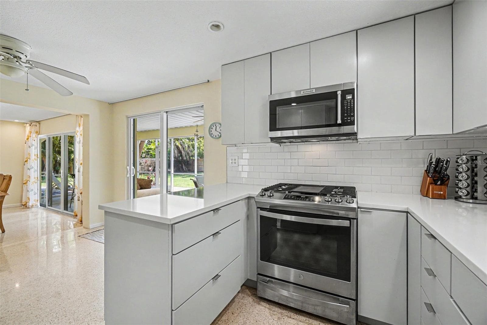 Single Family Residence at 413 PAMETO RD, NOKOMIS, photo 4 of 49