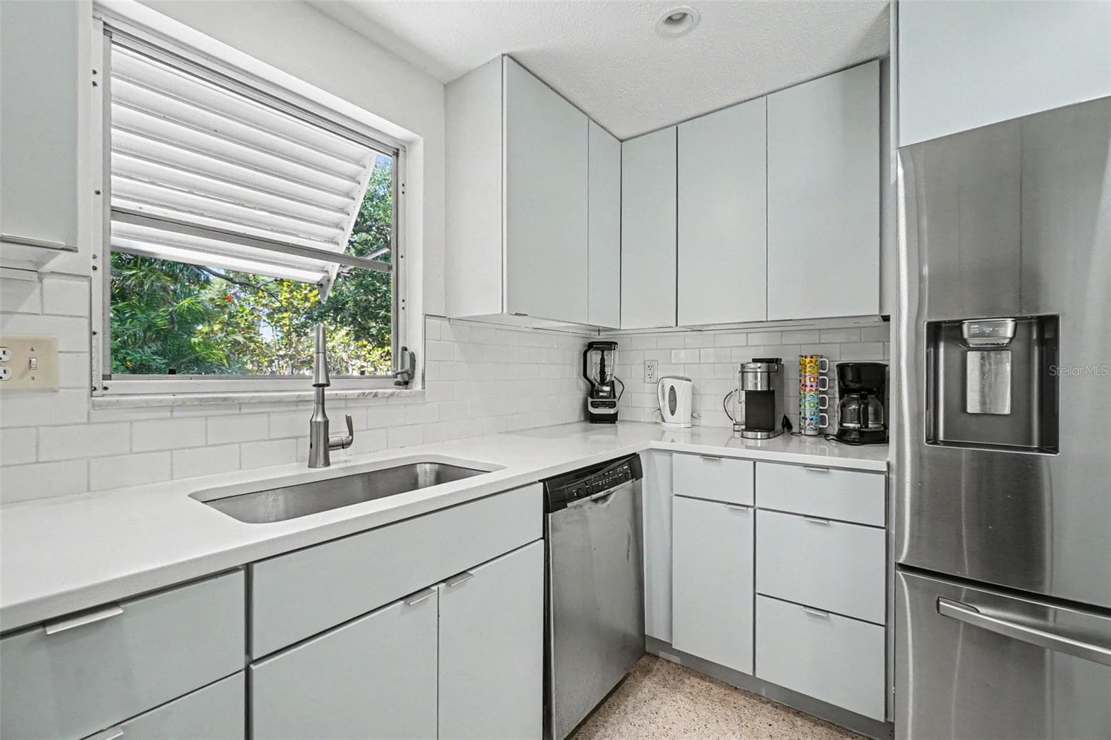 Single Family Residence at 413 PAMETO RD, NOKOMIS, photo 5 of 49