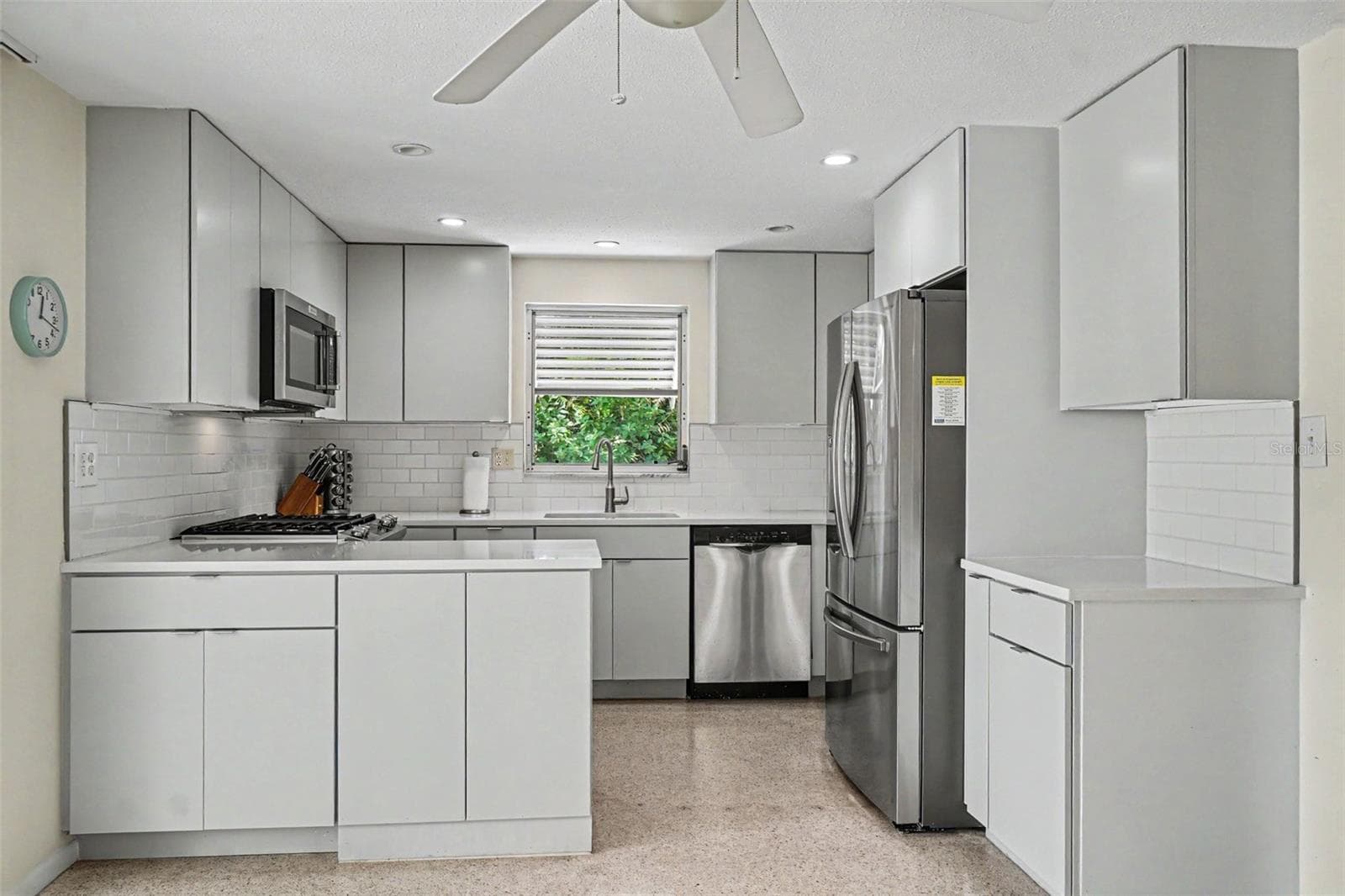 Single Family Residence at 413 PAMETO RD, NOKOMIS, photo 6 of 49