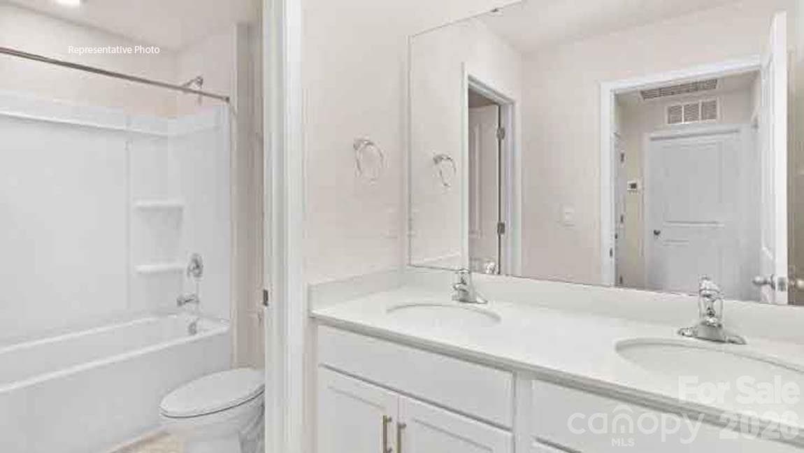 Single Family Residence at 12137 Barred Owl Court, Charlotte, photo 18 of 26