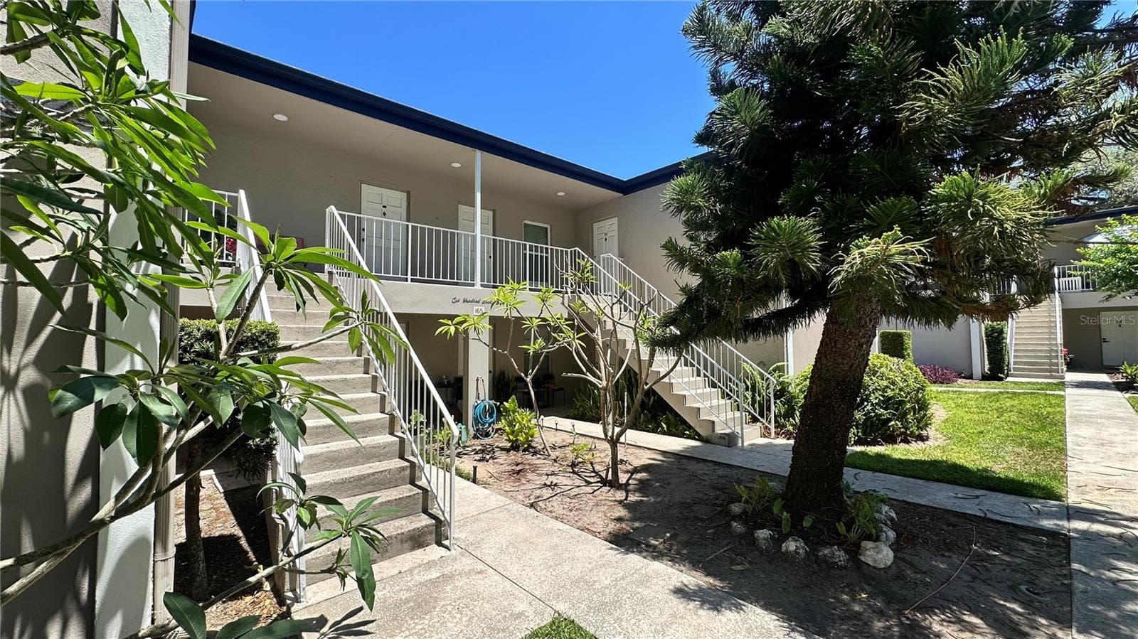 165 PICARDY VILLA CIR #202