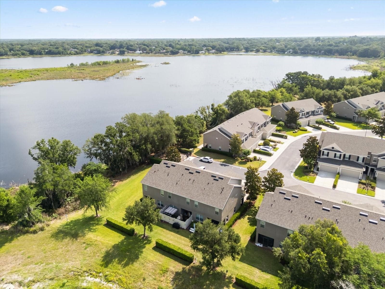 1512 GROUNDSEL LN