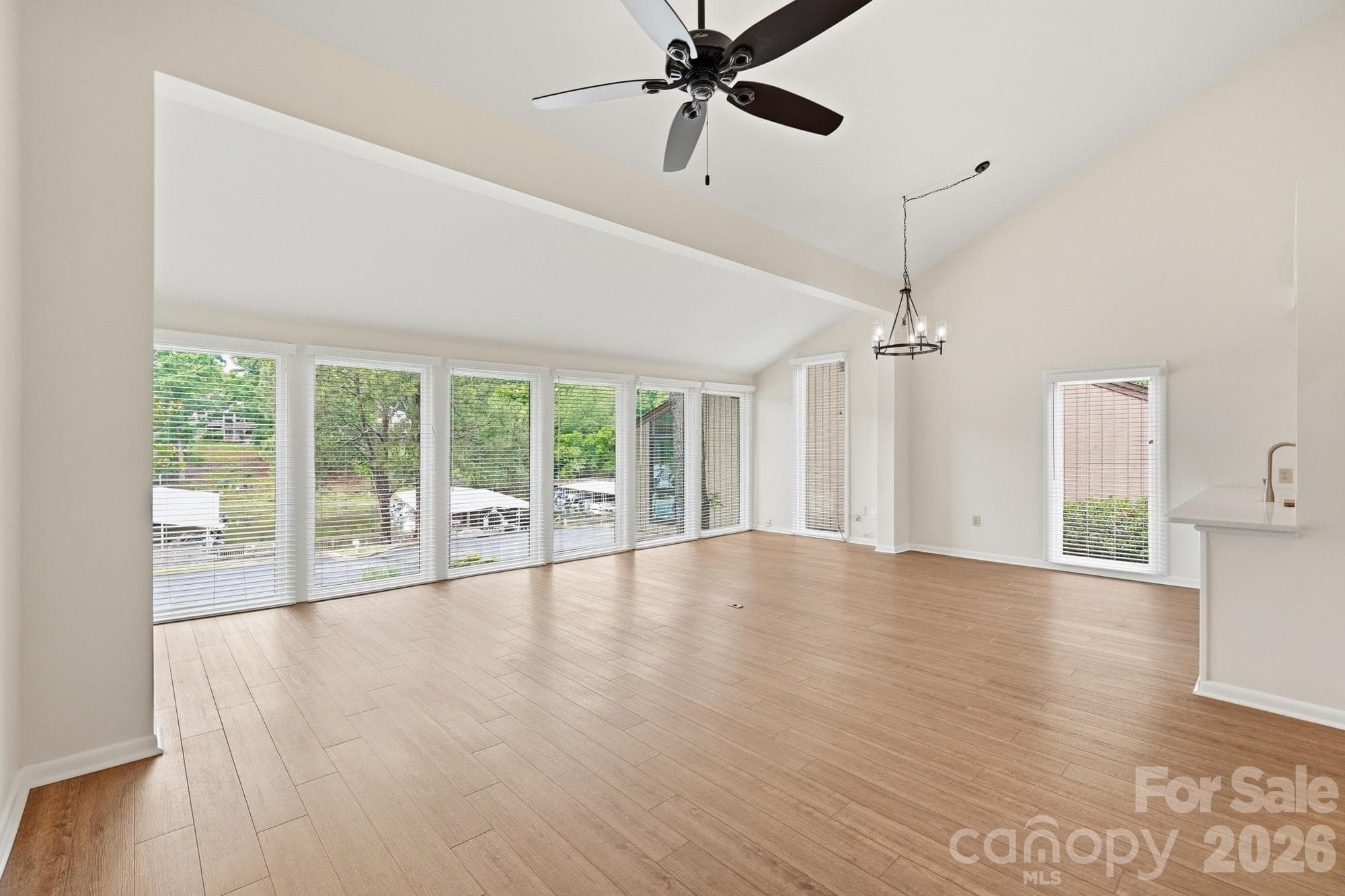 Condominium at Lake Wylie, photo 9 of 34