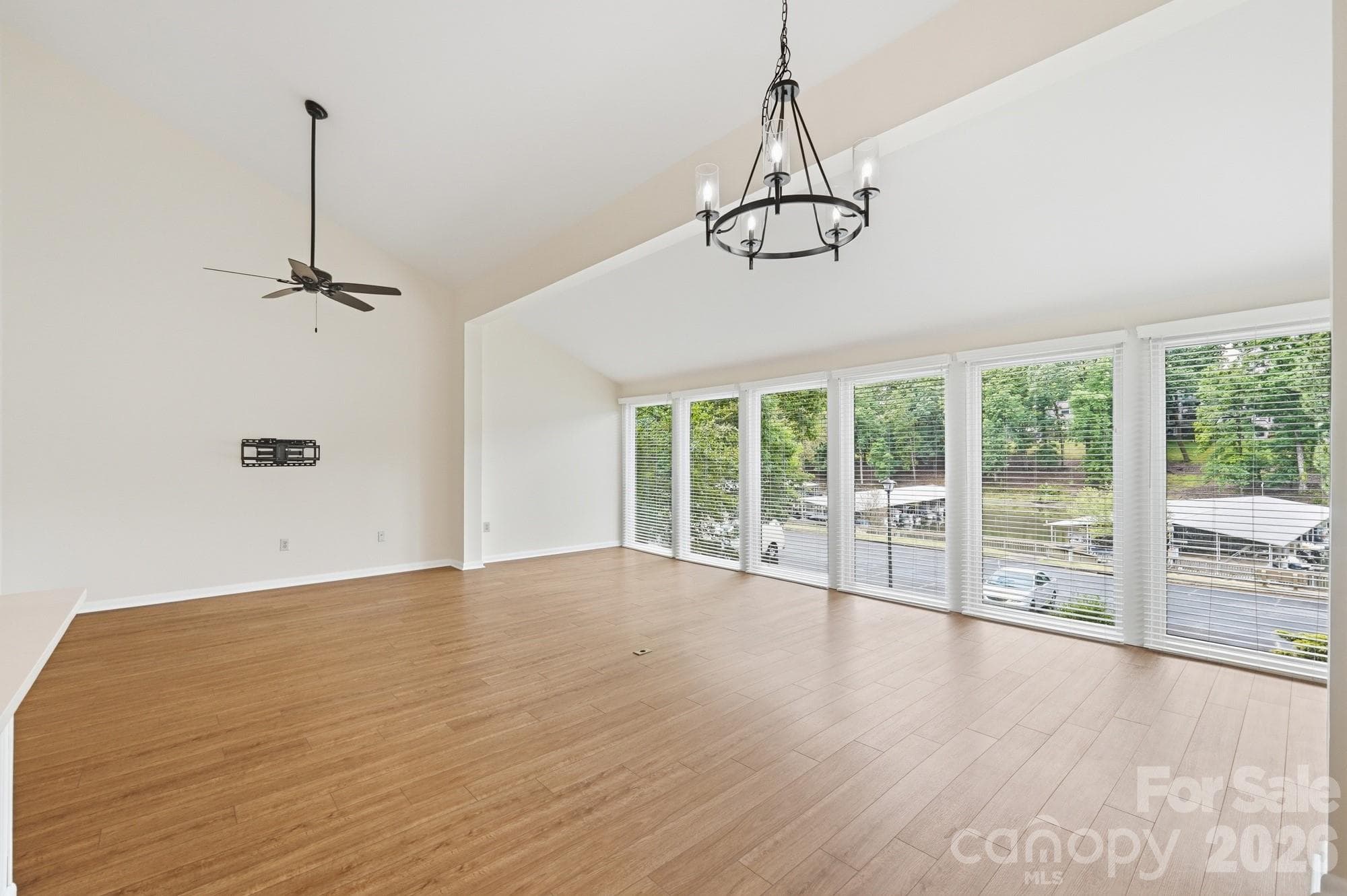 Condominium at Lake Wylie, photo 12 of 34