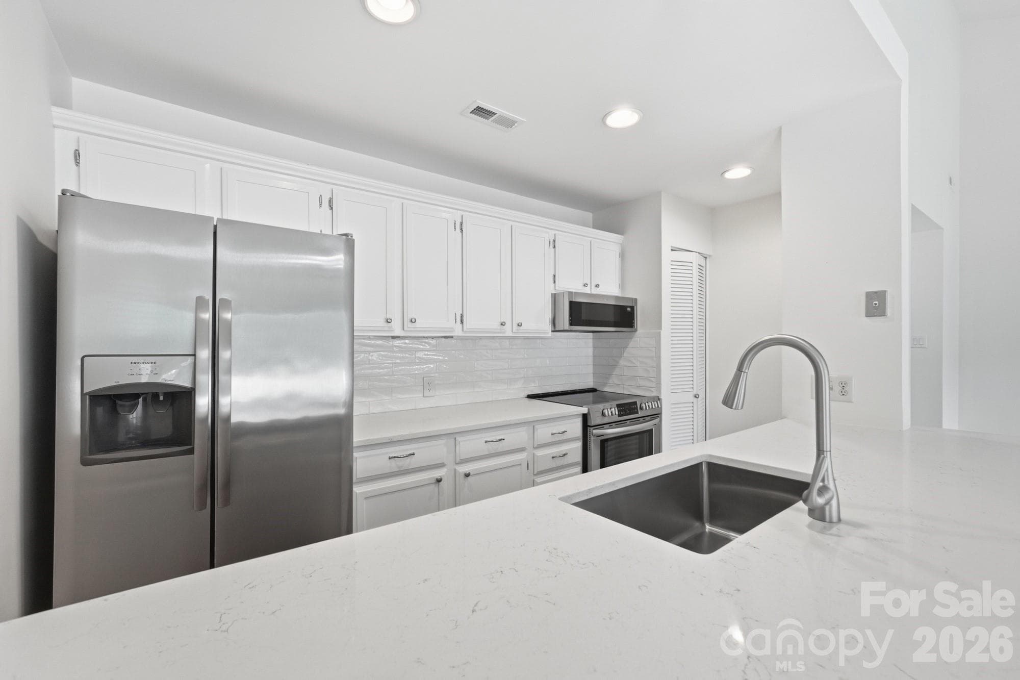 Condominium at Lake Wylie, photo 19 of 34